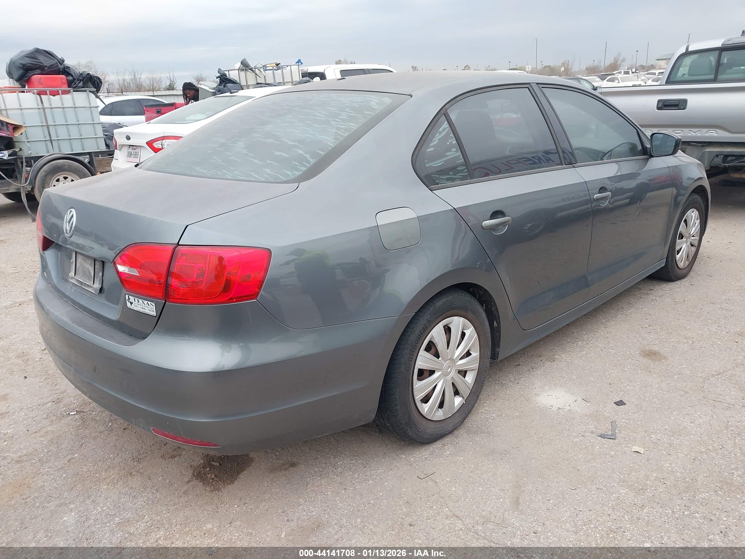 VOLKSWAGEN JETTA image 4