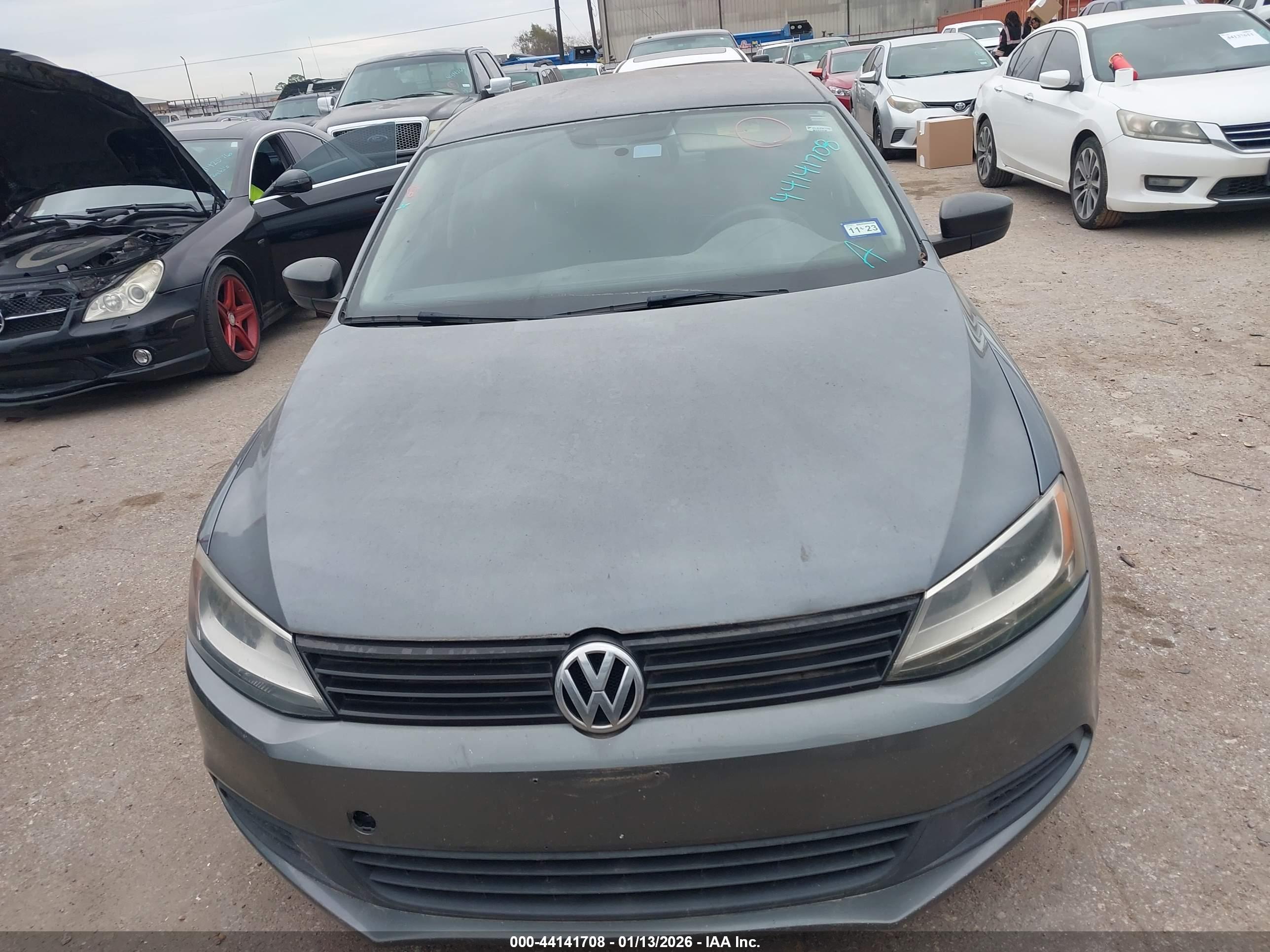 VOLKSWAGEN JETTA image 6