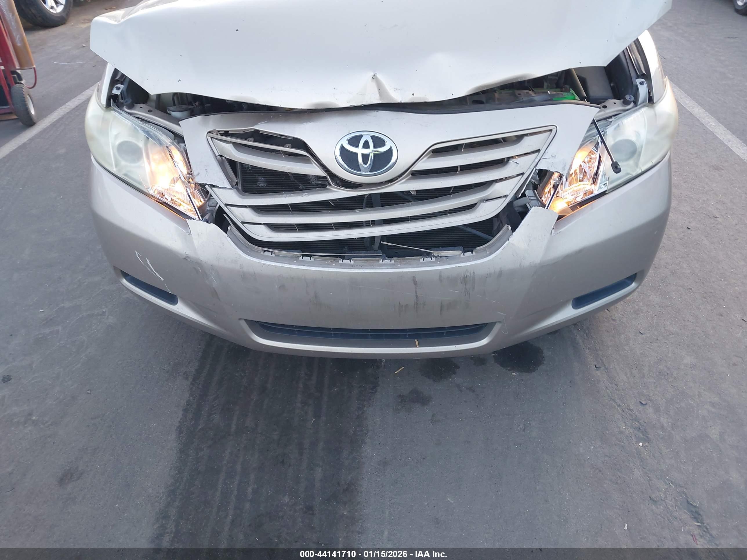 TOYOTA CAMRY image 6