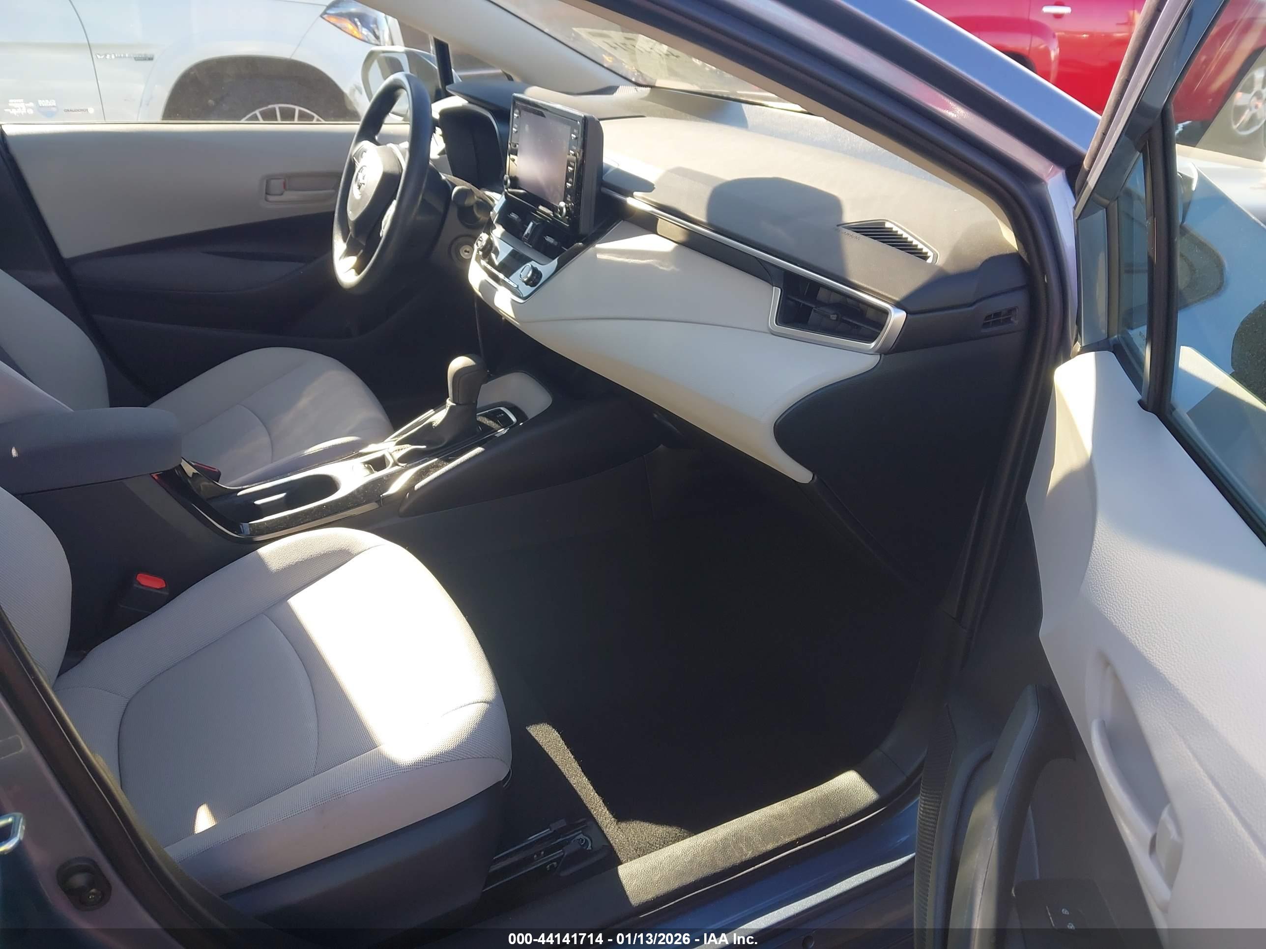 TOYOTA COROLLA image 5