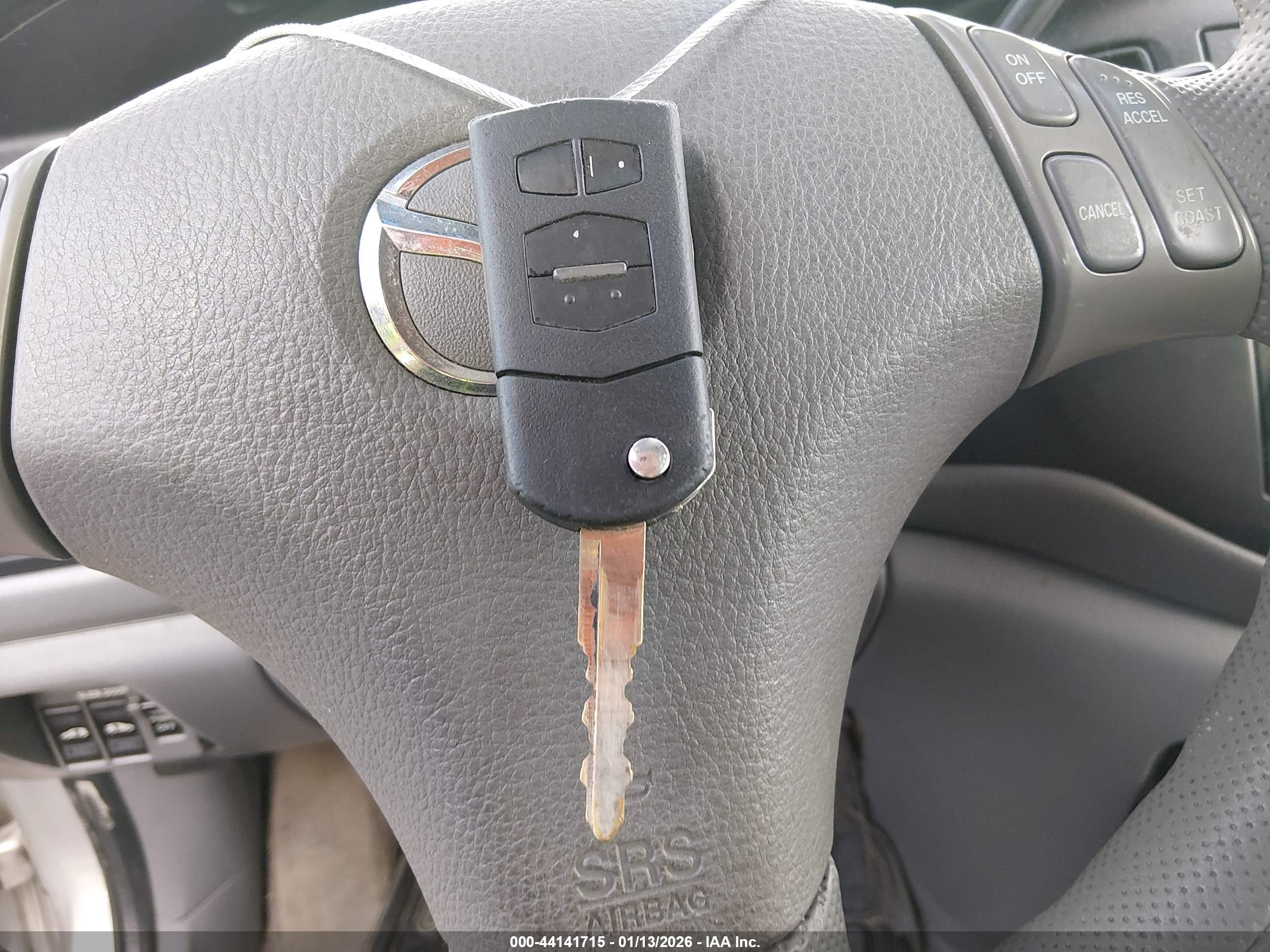 MAZDA MPV image 11