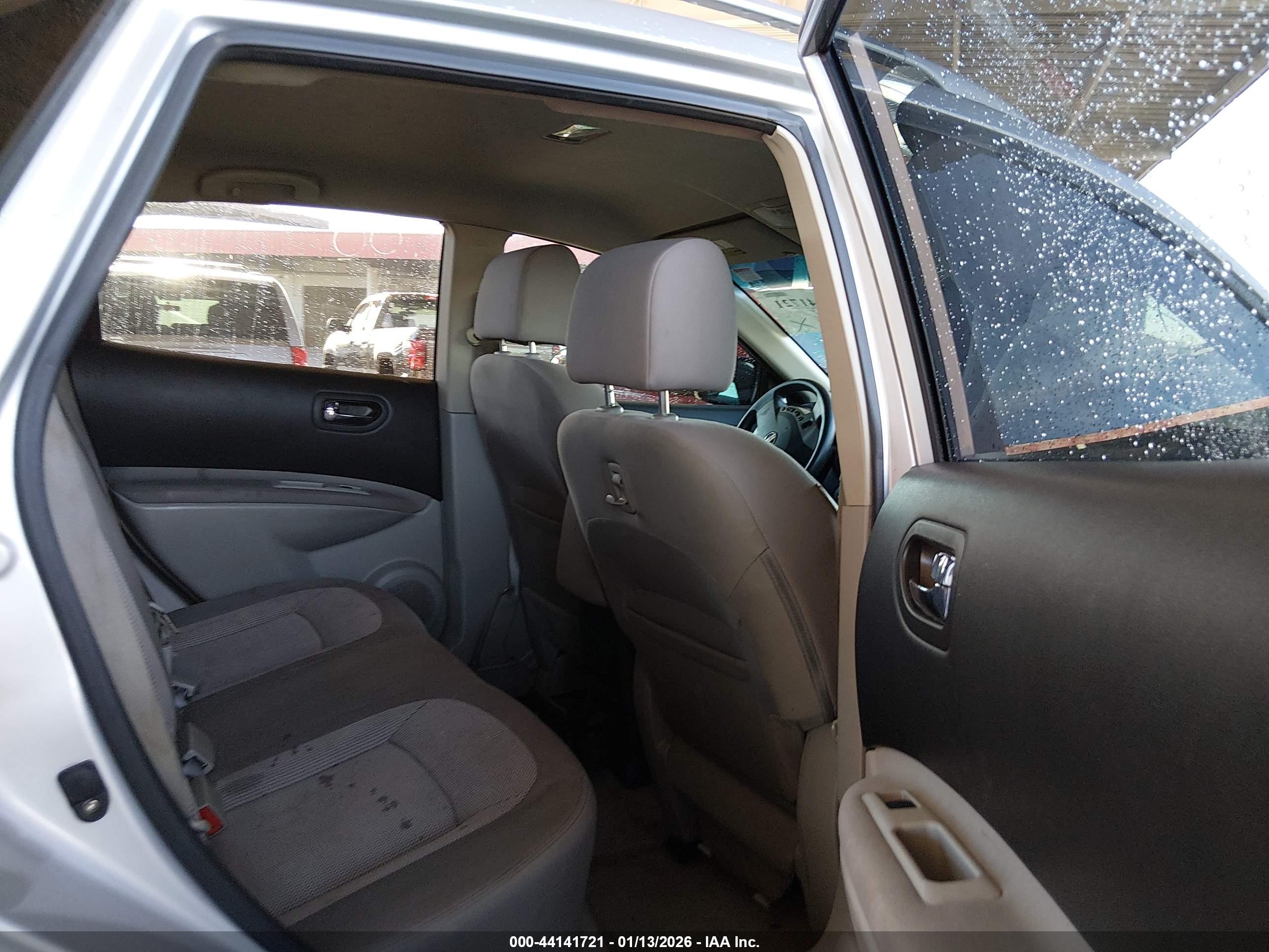 NISSAN ROGUE image 8