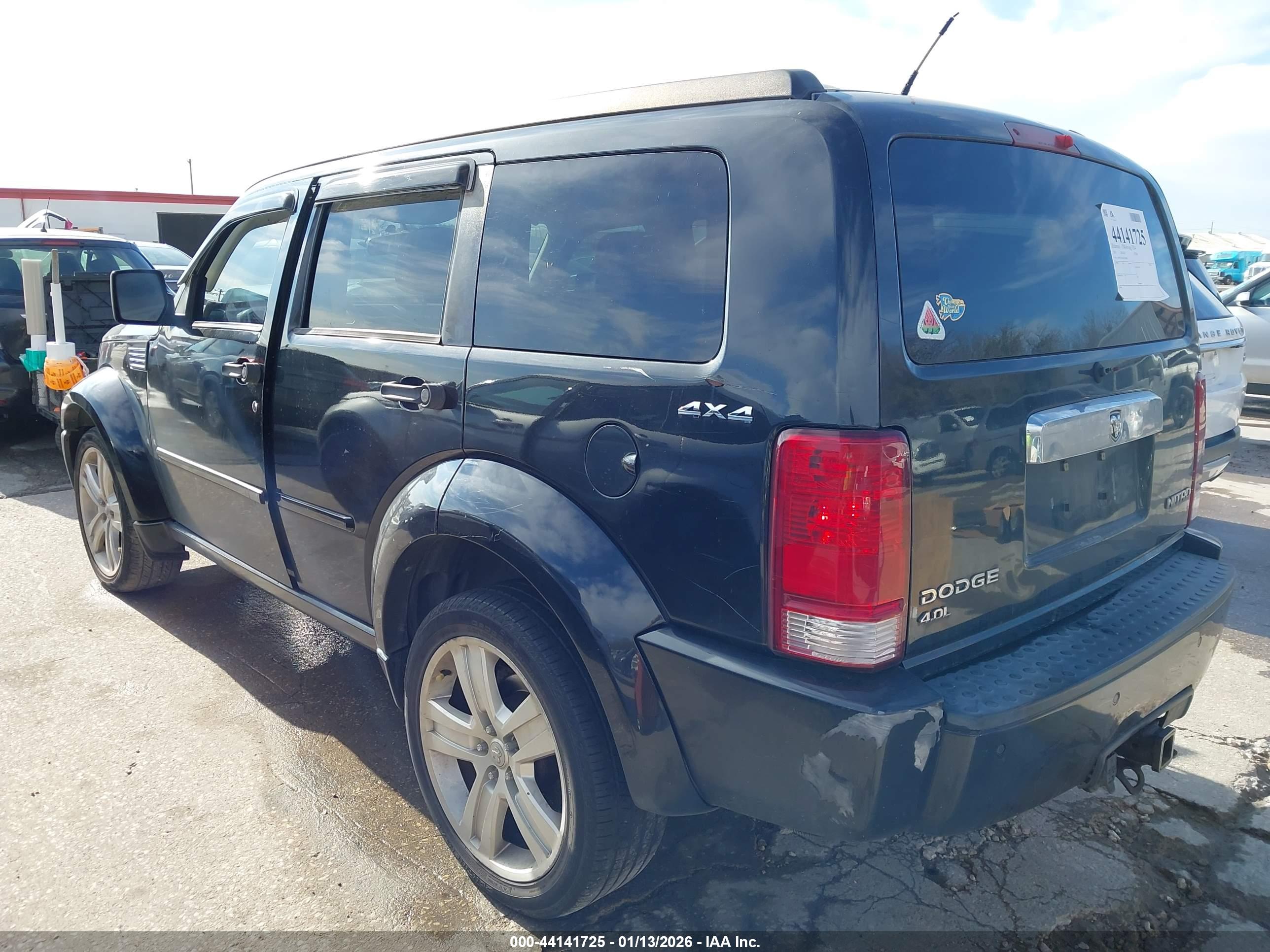 DODGE NITRO image 6