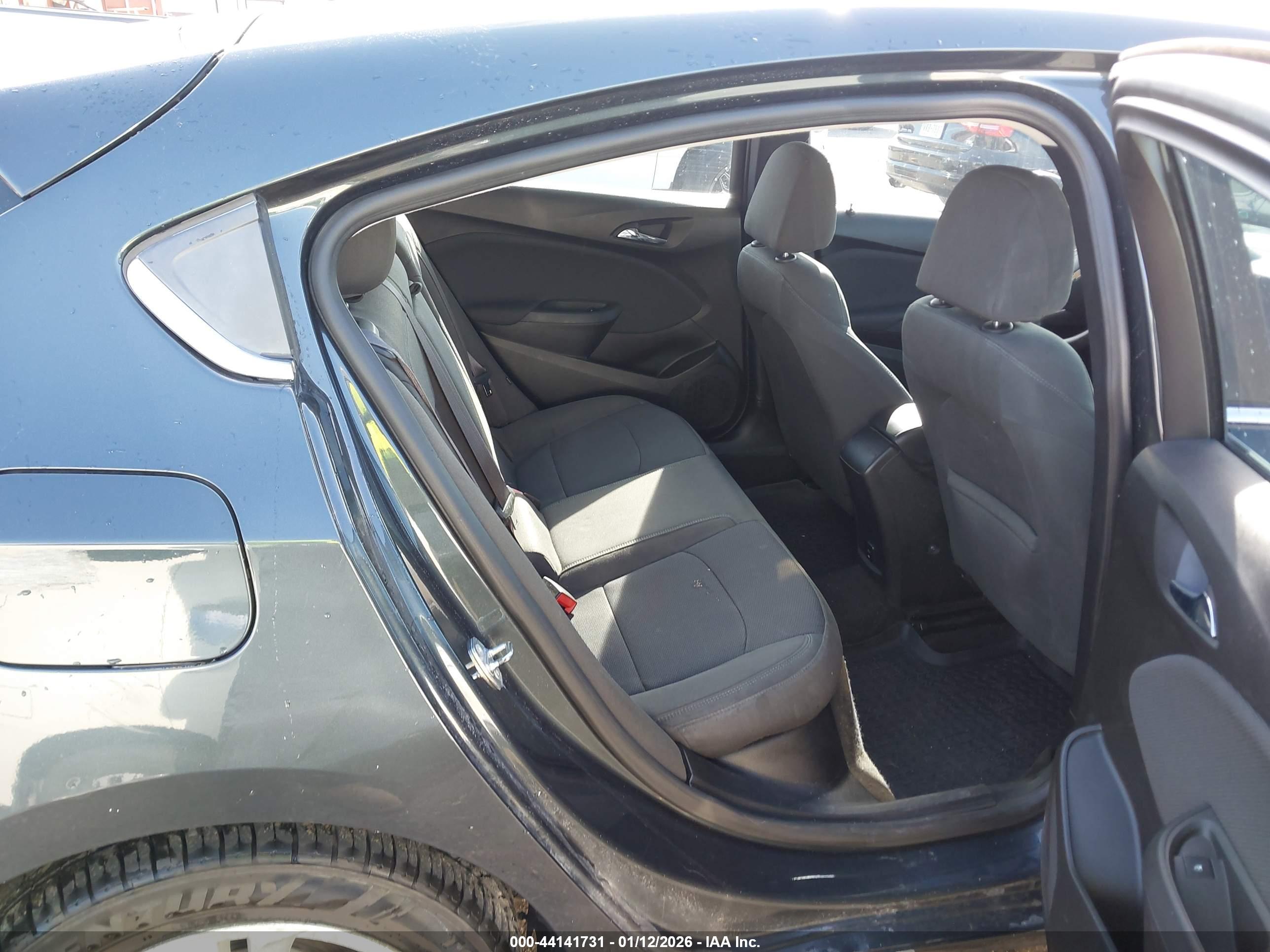 CHEVROLET CRUZE image 8