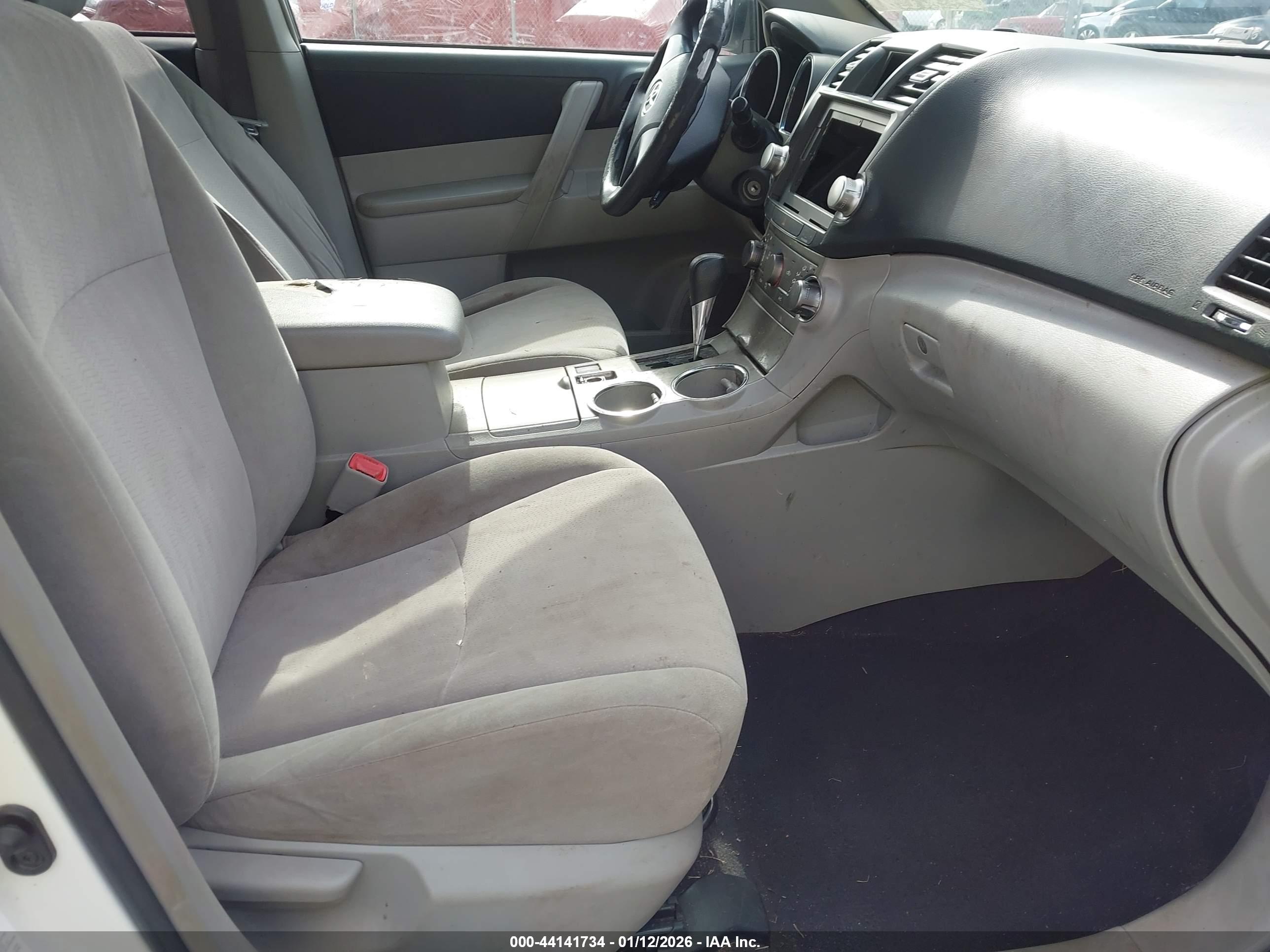 TOYOTA HIGHLANDER image 5