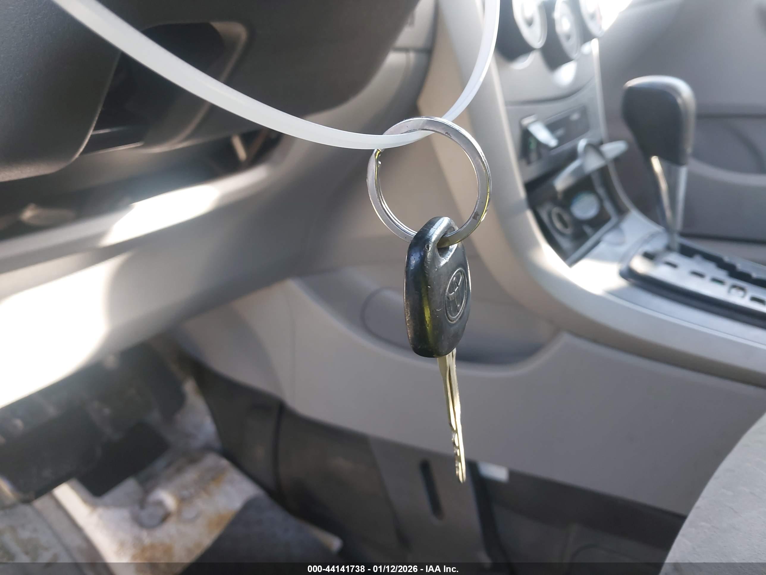 TOYOTA COROLLA image 11