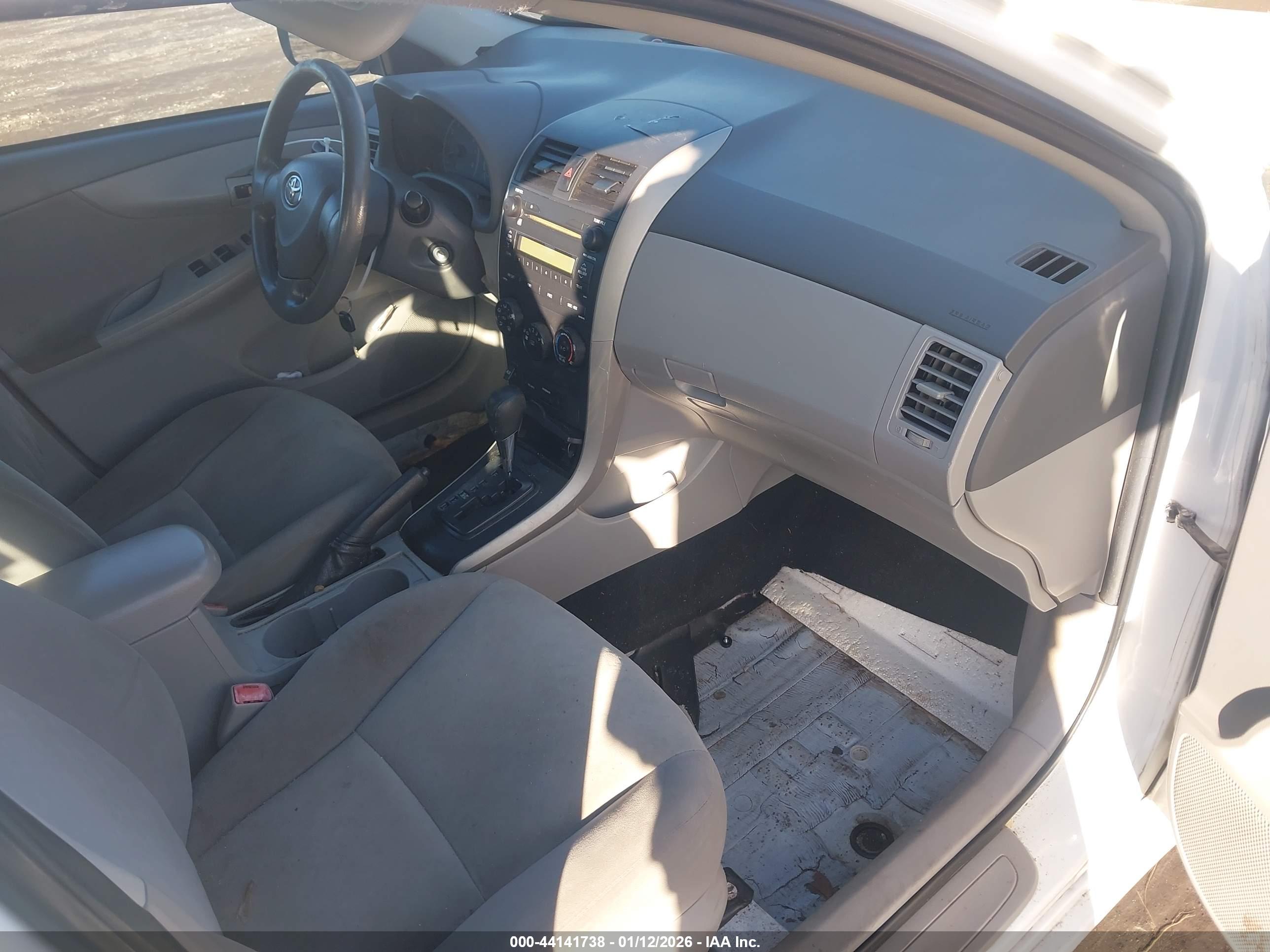 TOYOTA COROLLA image 5