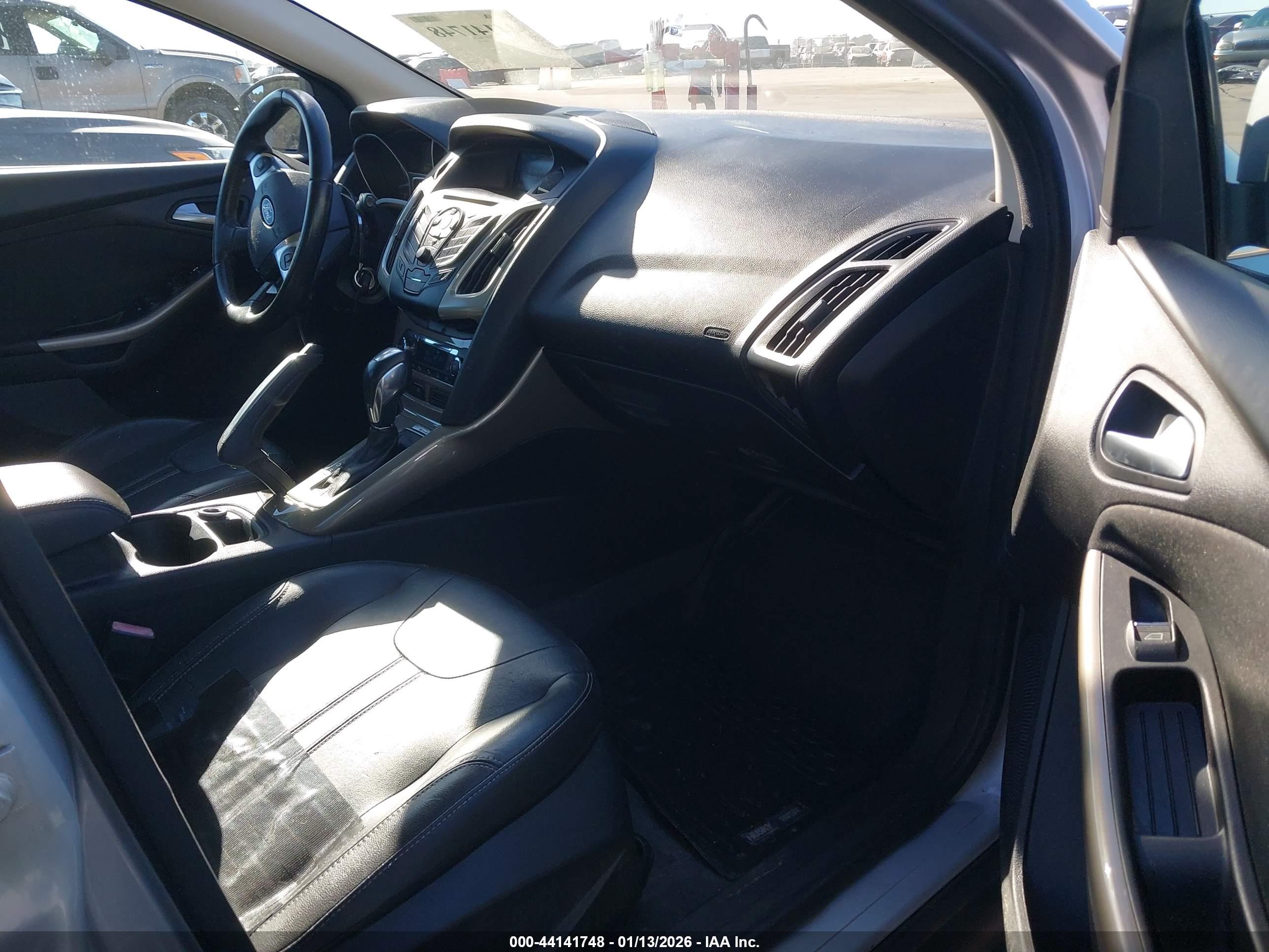 FORD FOCUS image 5
