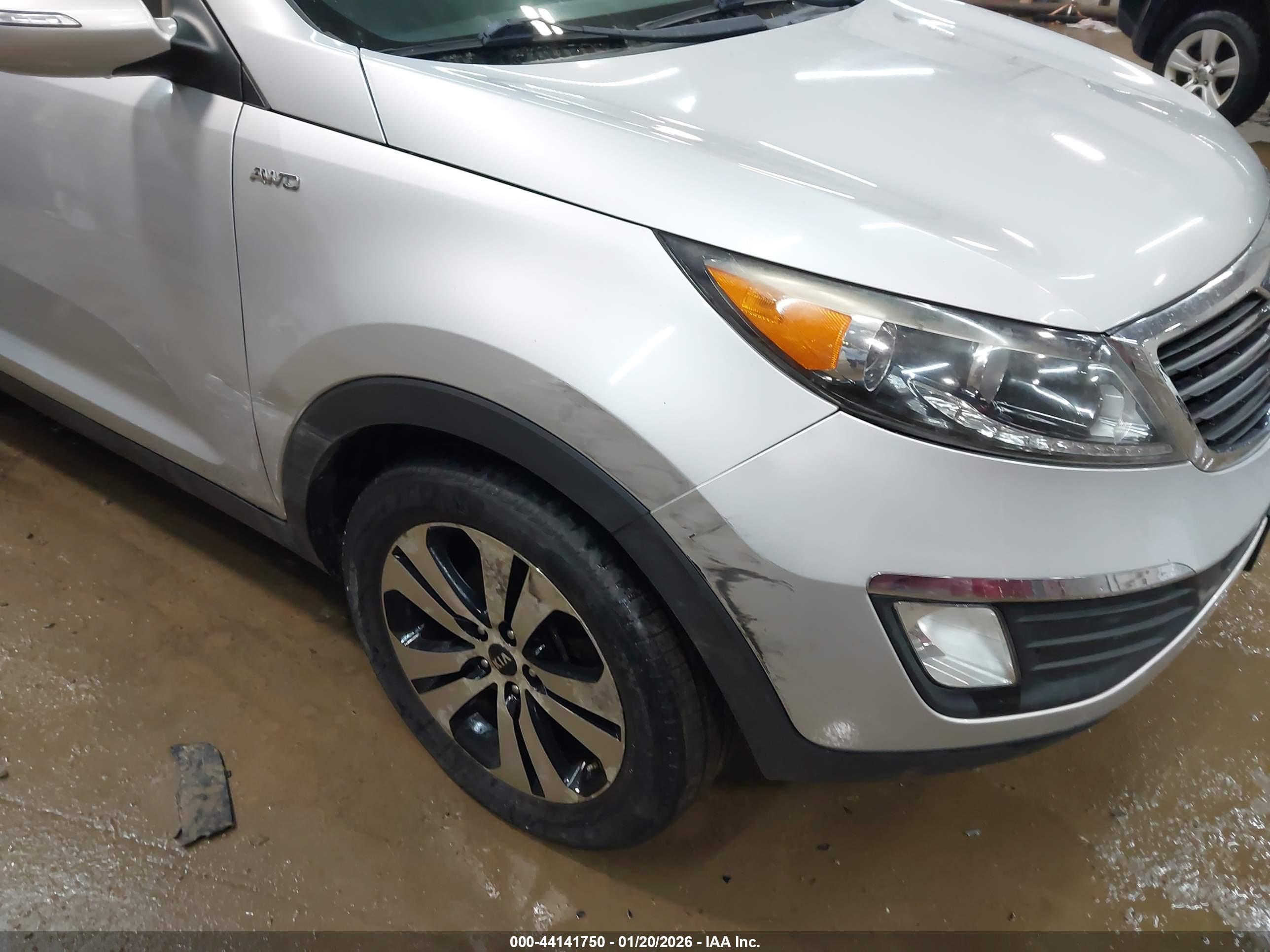 KIA SPORTAGE image 6