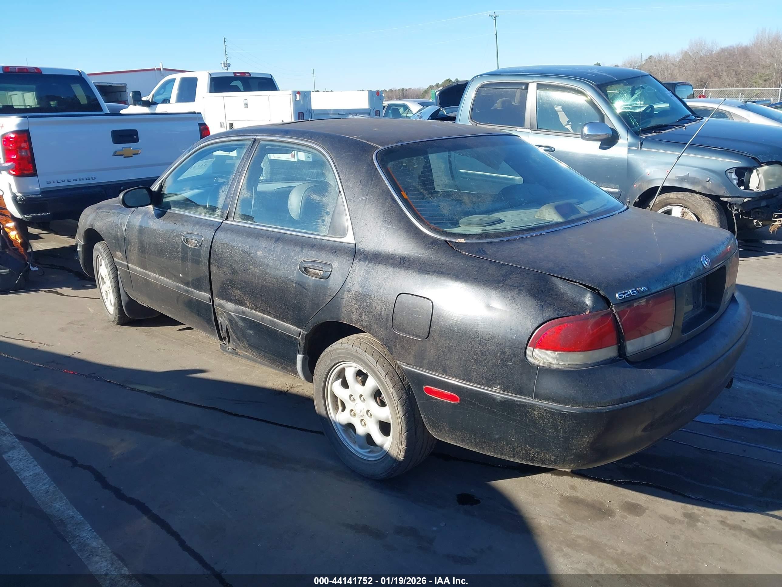 MAZDA 626 image 3