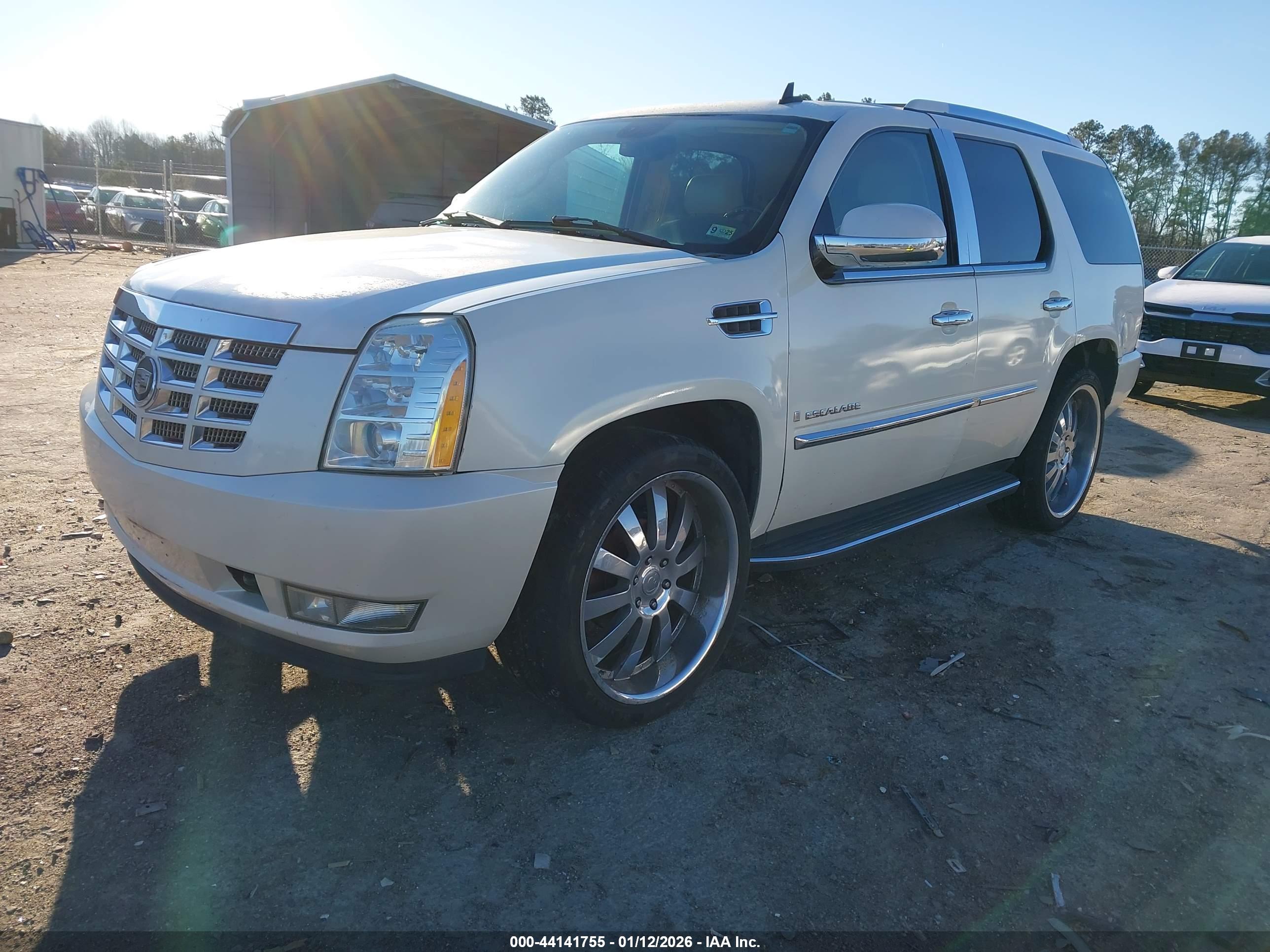 CADILLAC ESCALADE image 2