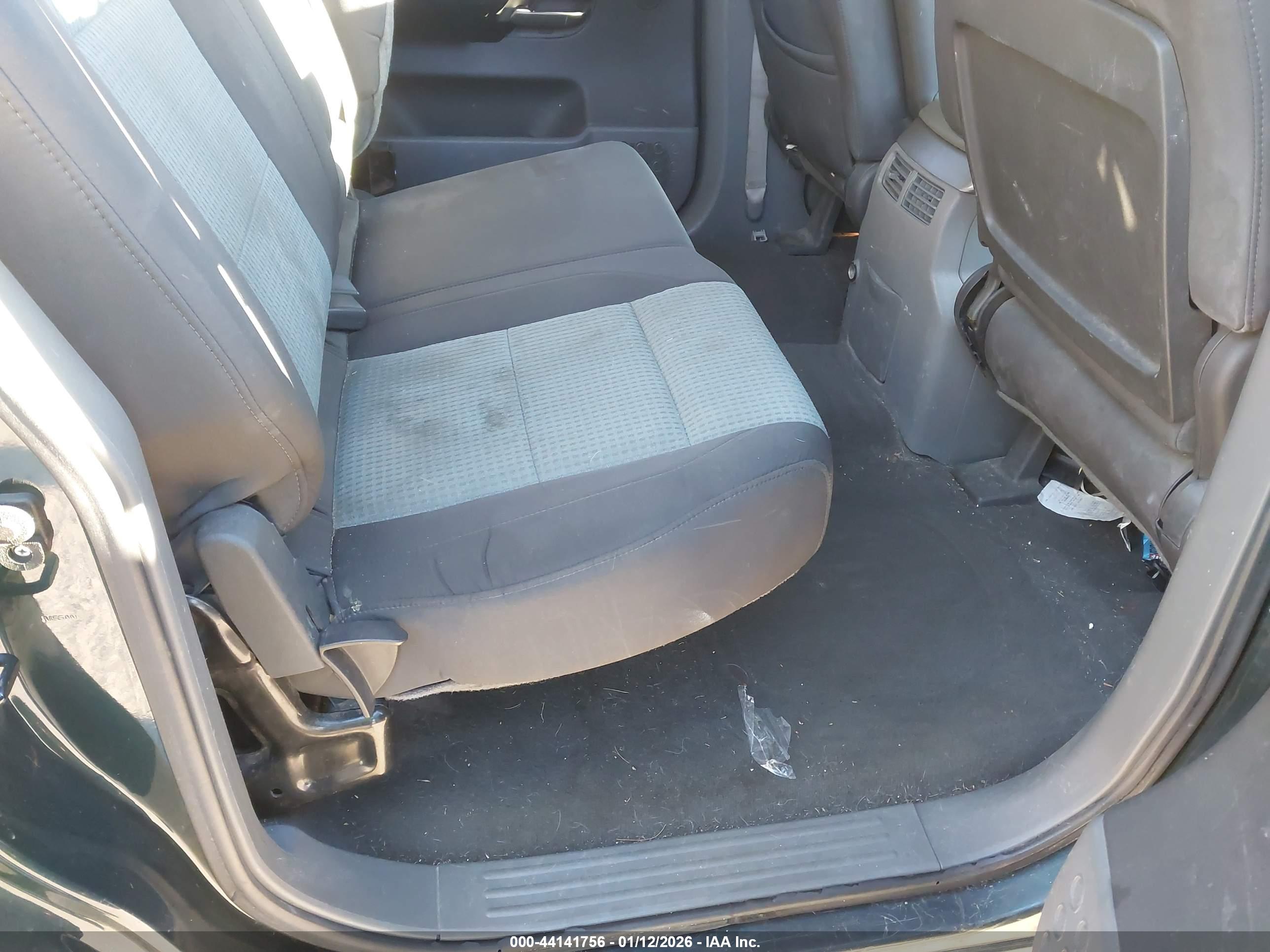 NISSAN TITAN image 8