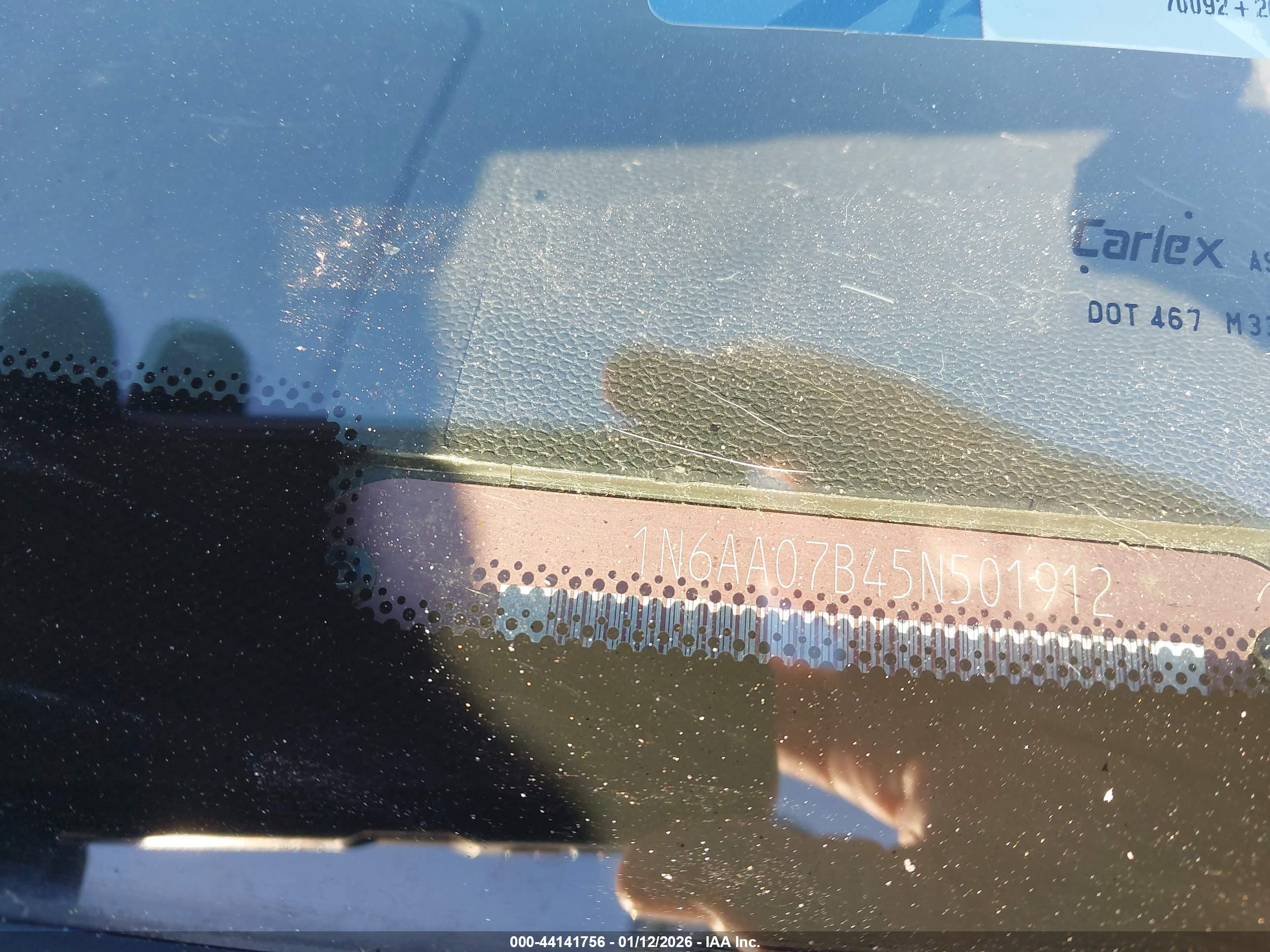 NISSAN TITAN image 9