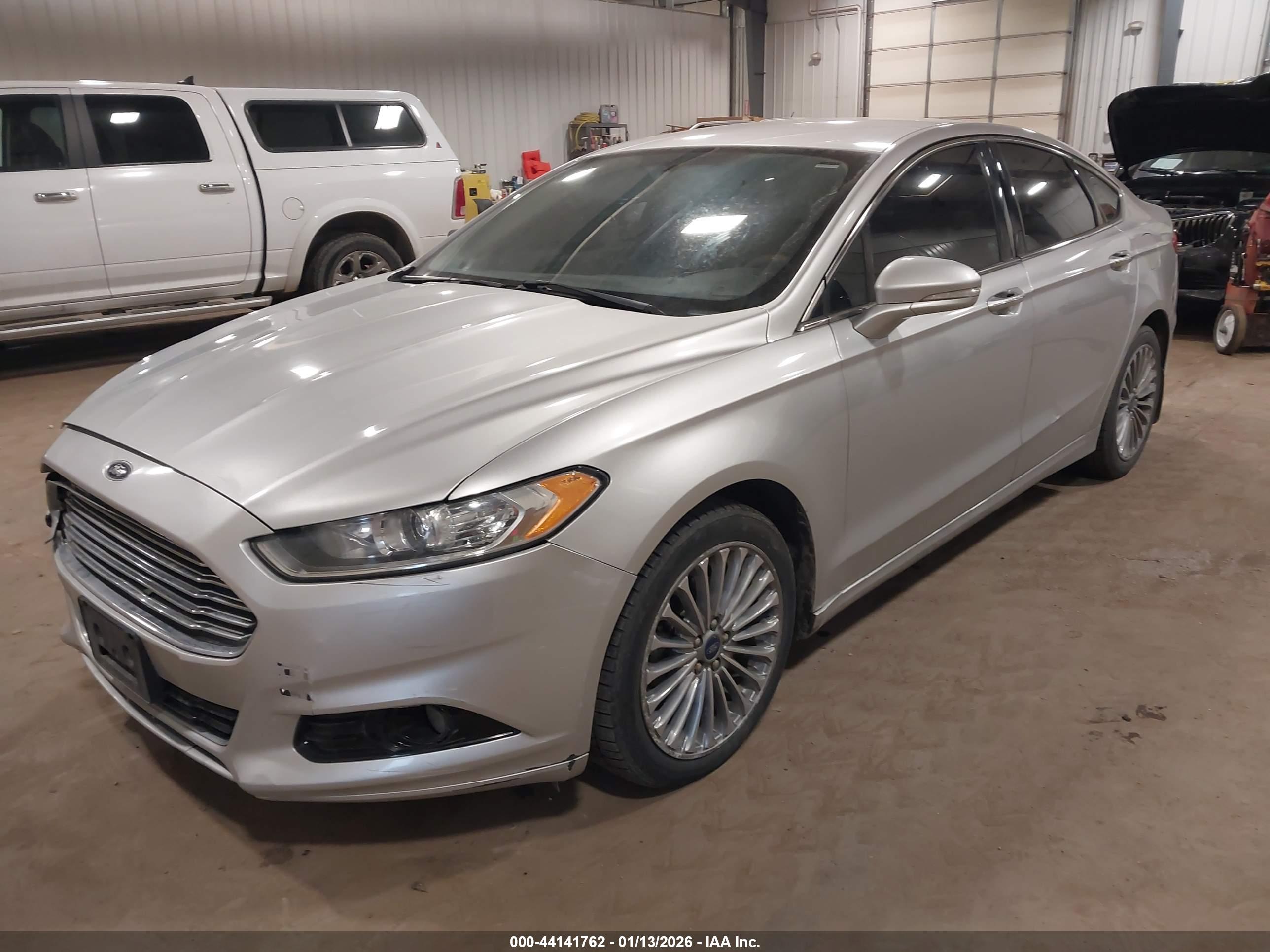 FORD FUSION image 2