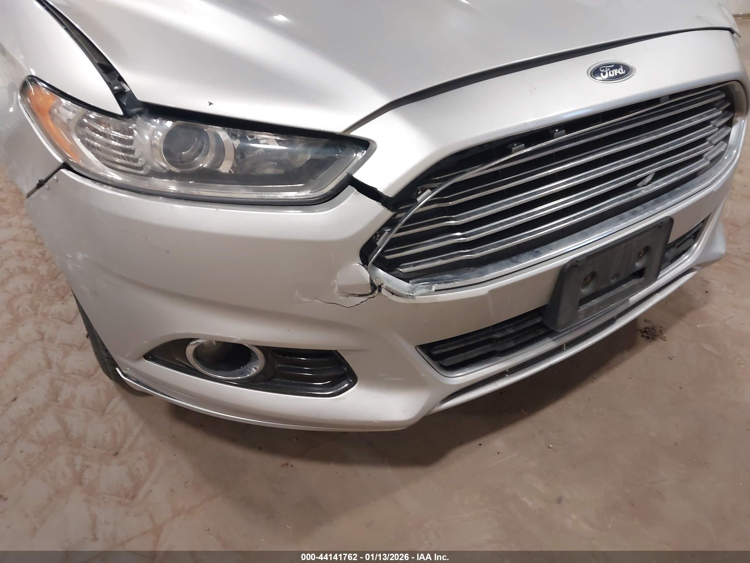 FORD FUSION image 6
