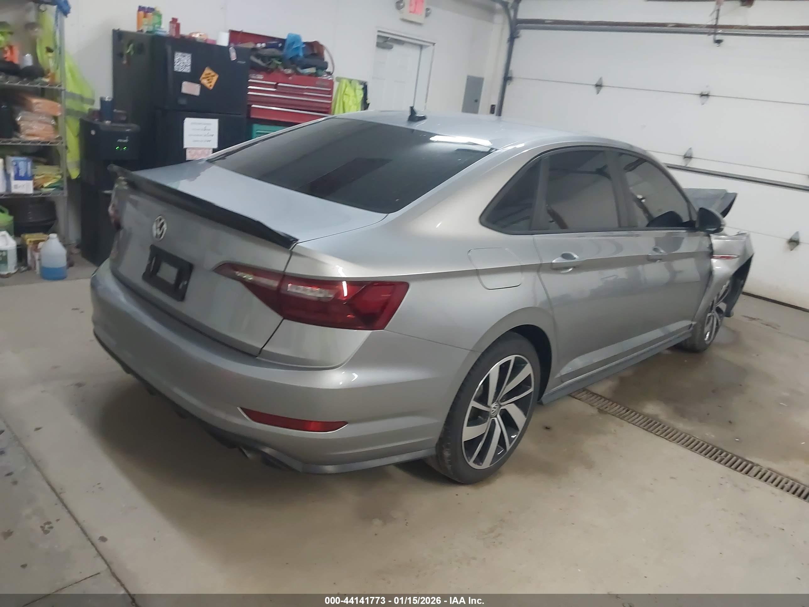 VOLKSWAGEN JETTA image 4