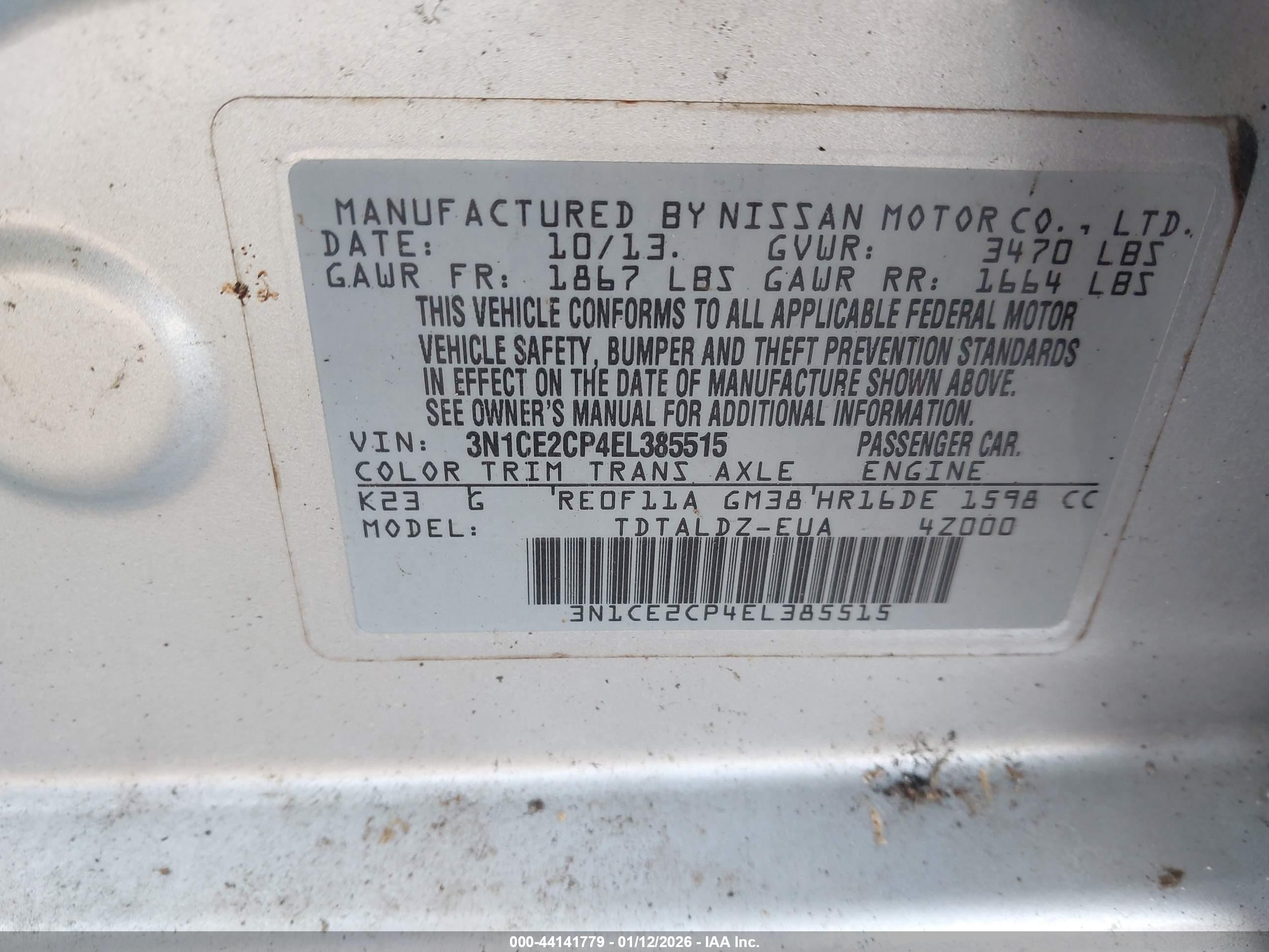 NISSAN VERSA image 9