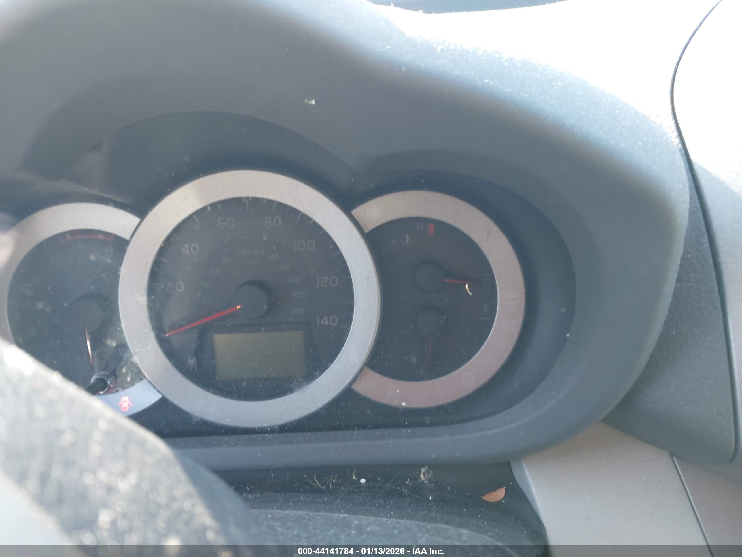 TOYOTA RAV4 image 7