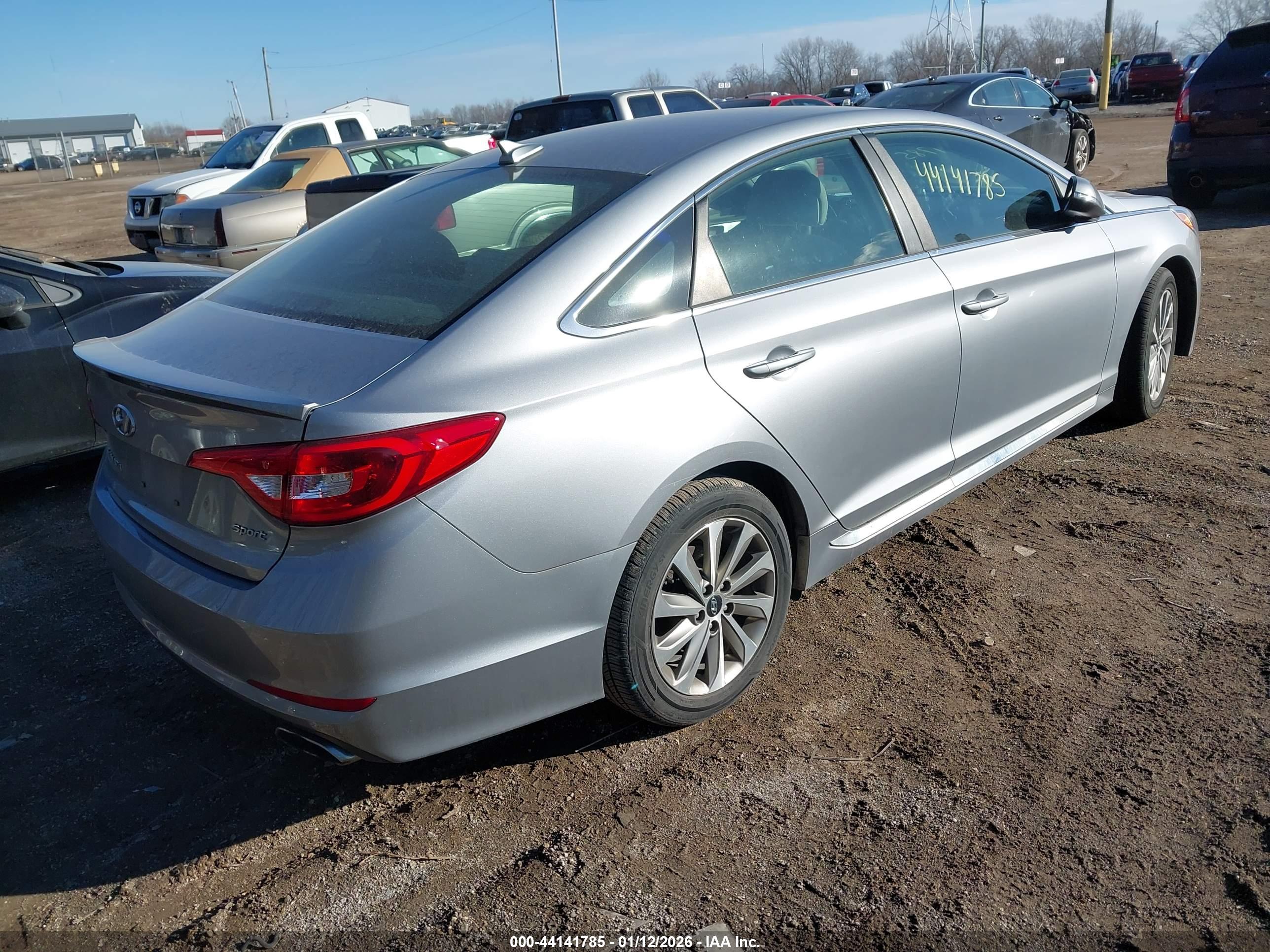 HYUNDAI SONATA image 4