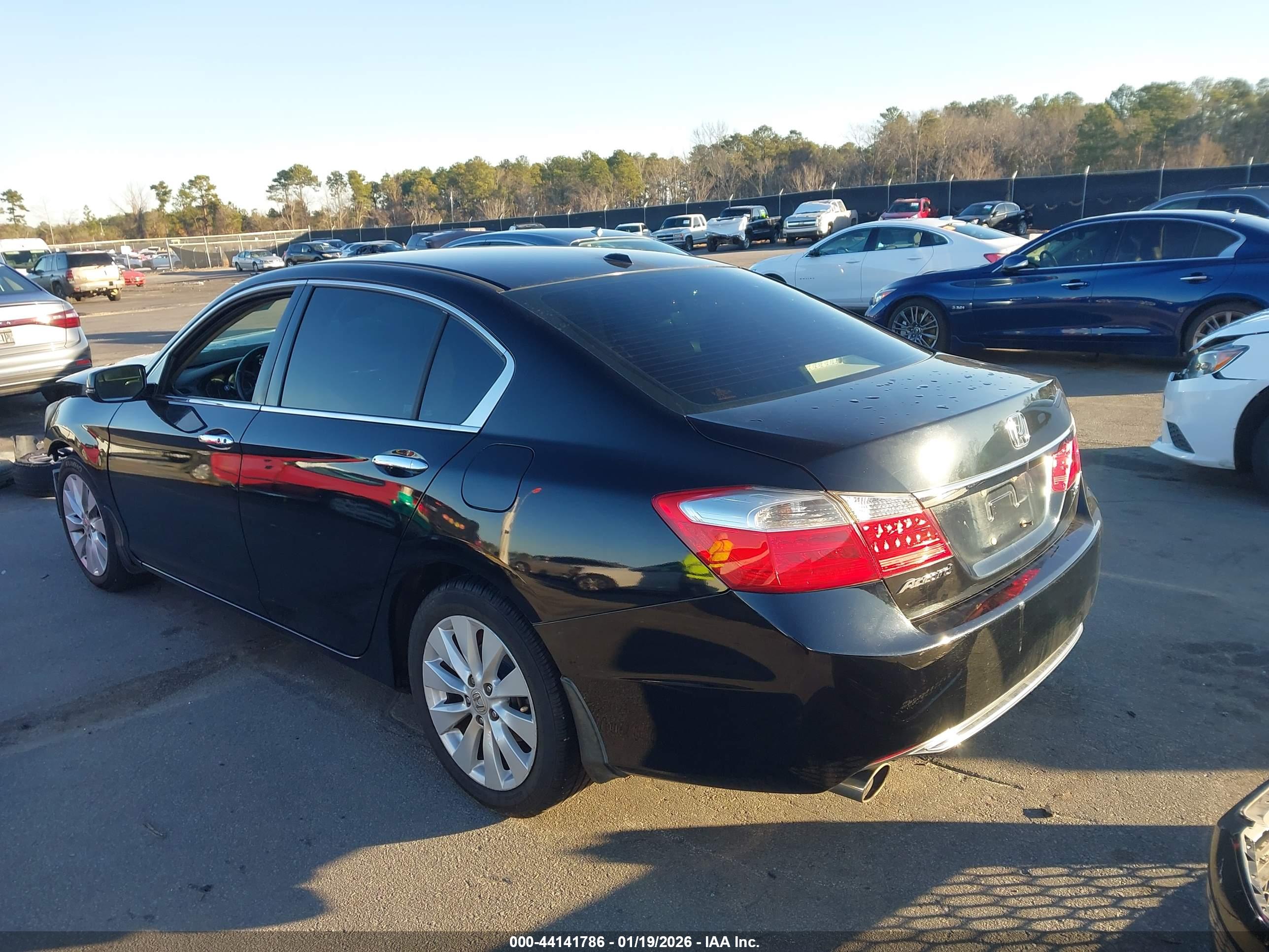 HONDA ACCORD image 3