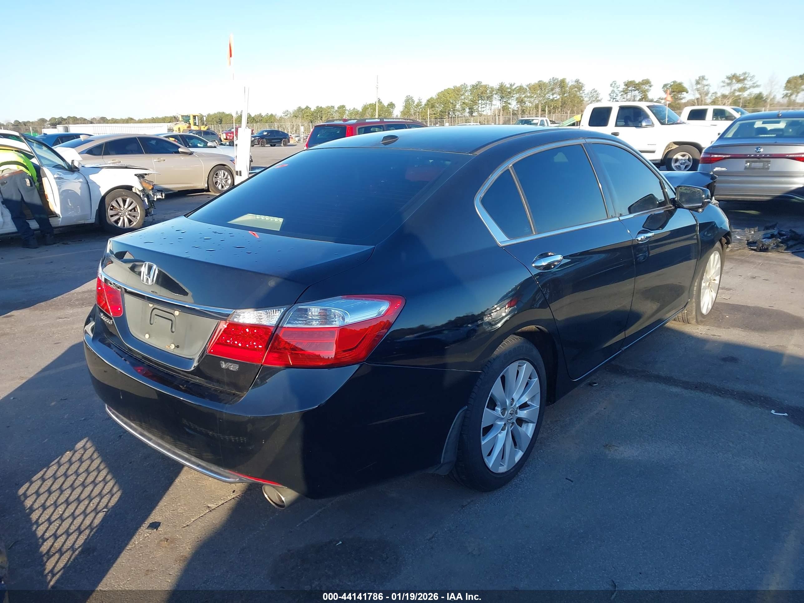HONDA ACCORD image 4