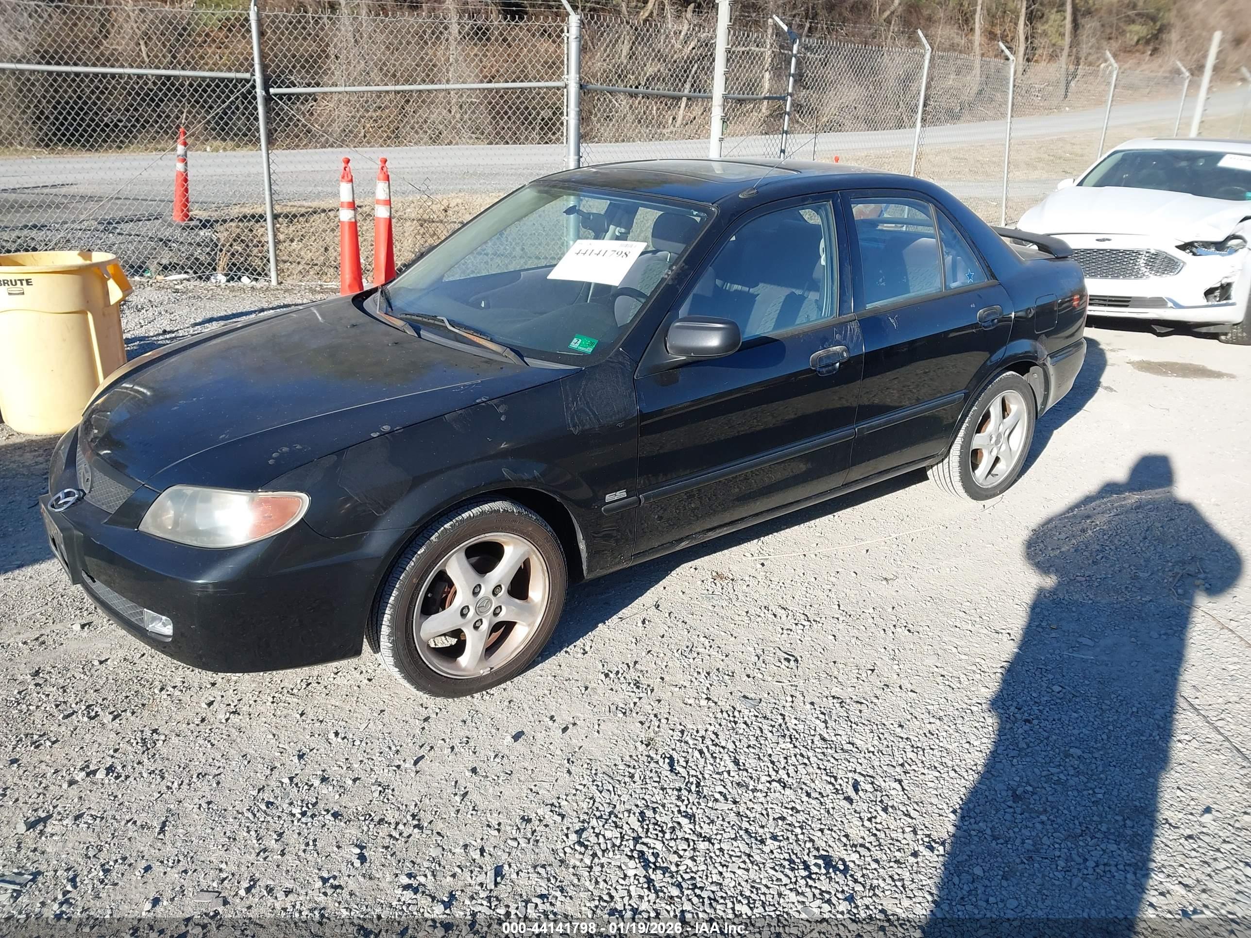 MAZDA PROTEGE image 2