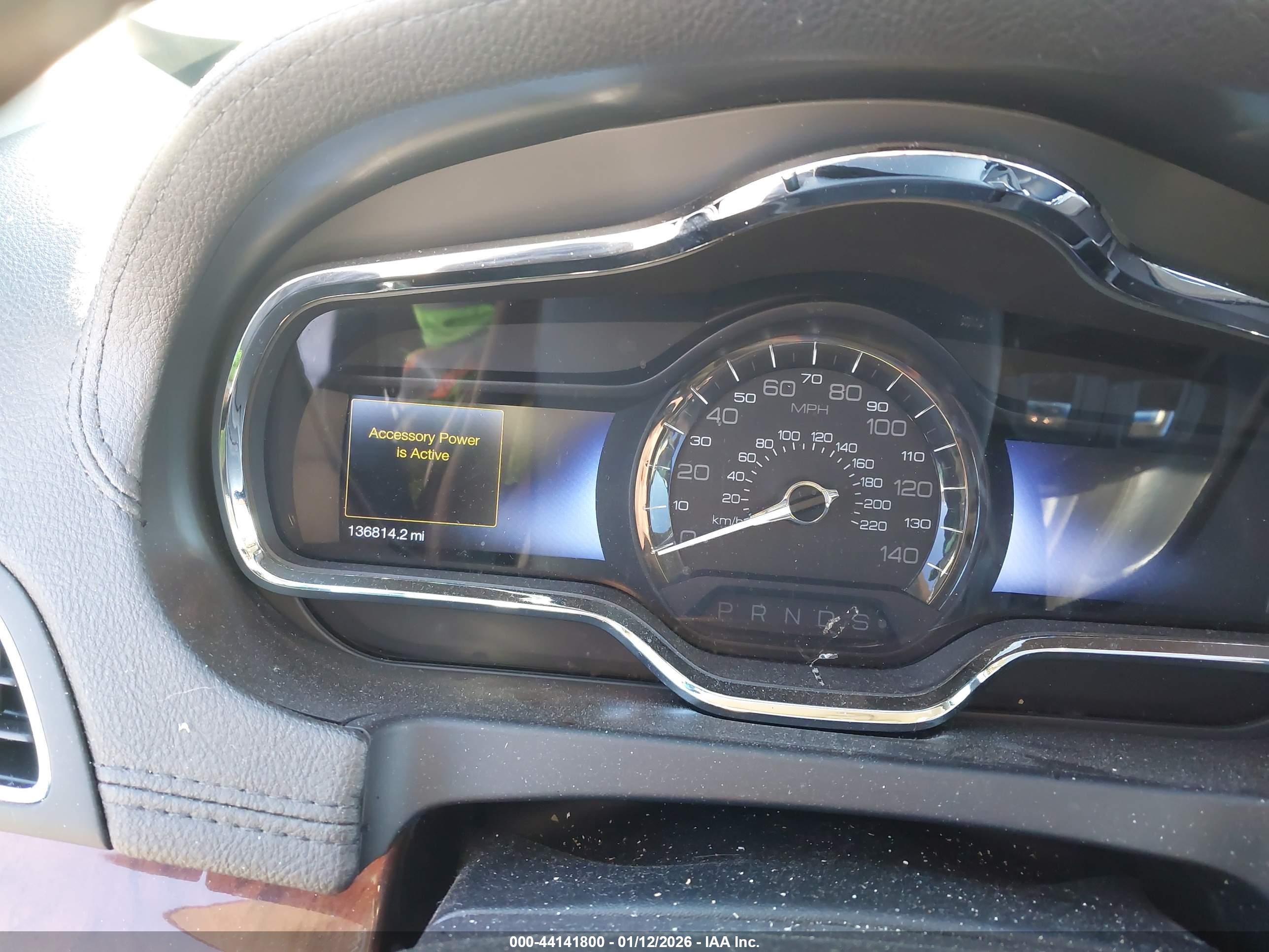 LINCOLN MKT image 7