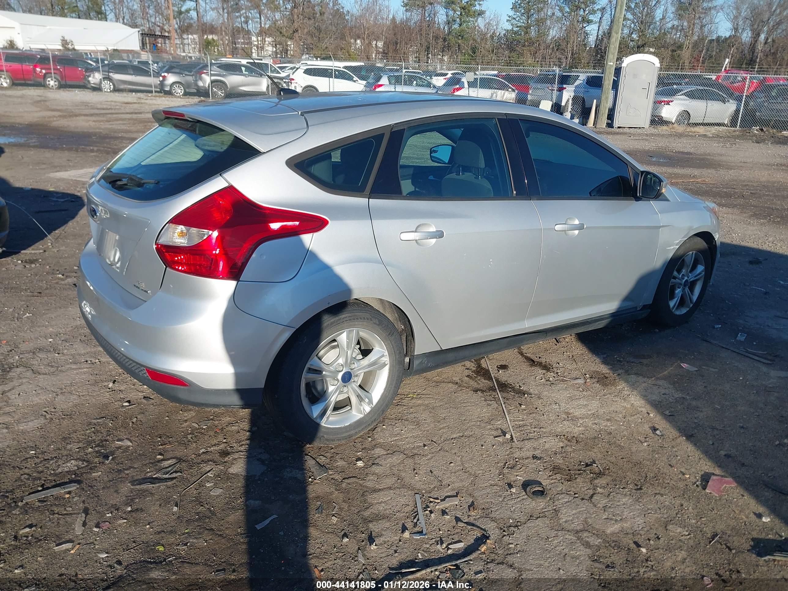 FORD FOCUS image 4