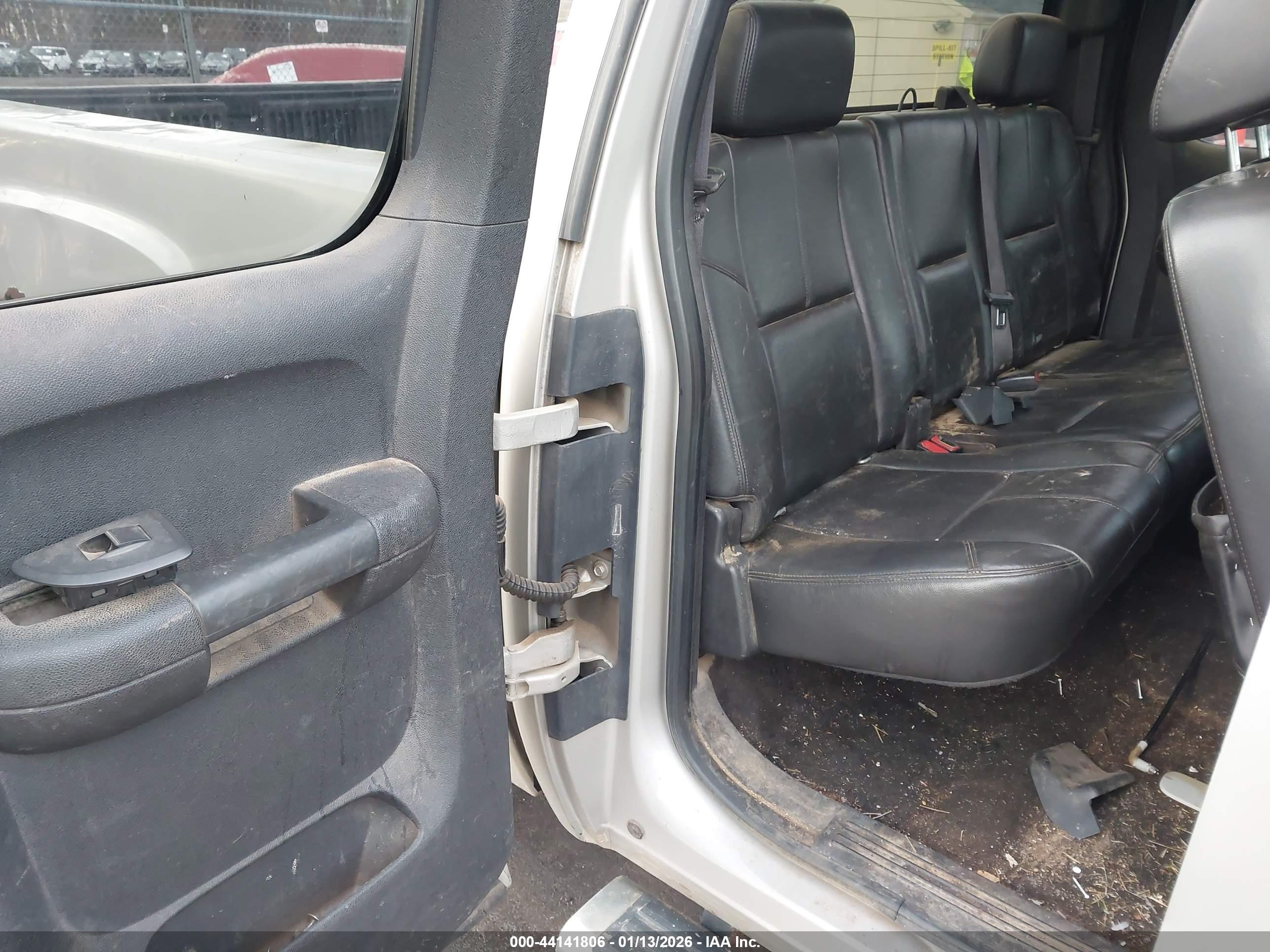GMC SIERRA image 8