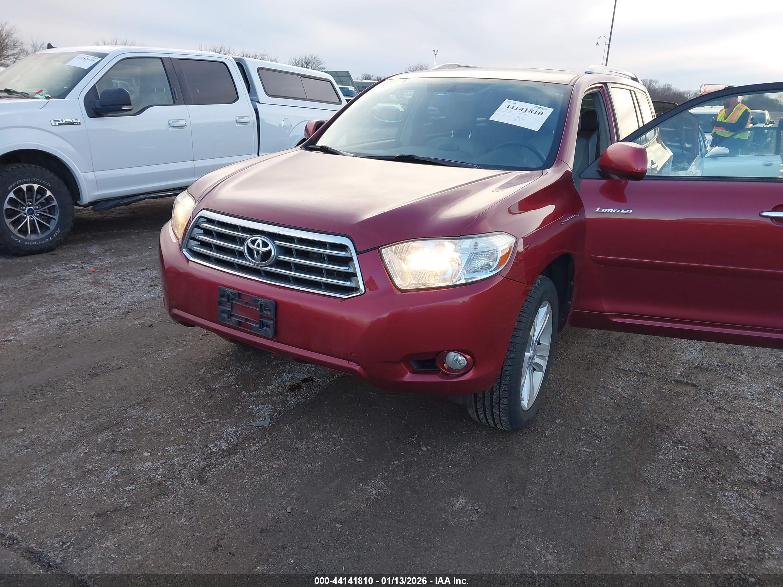 TOYOTA HIGHLANDER image 2