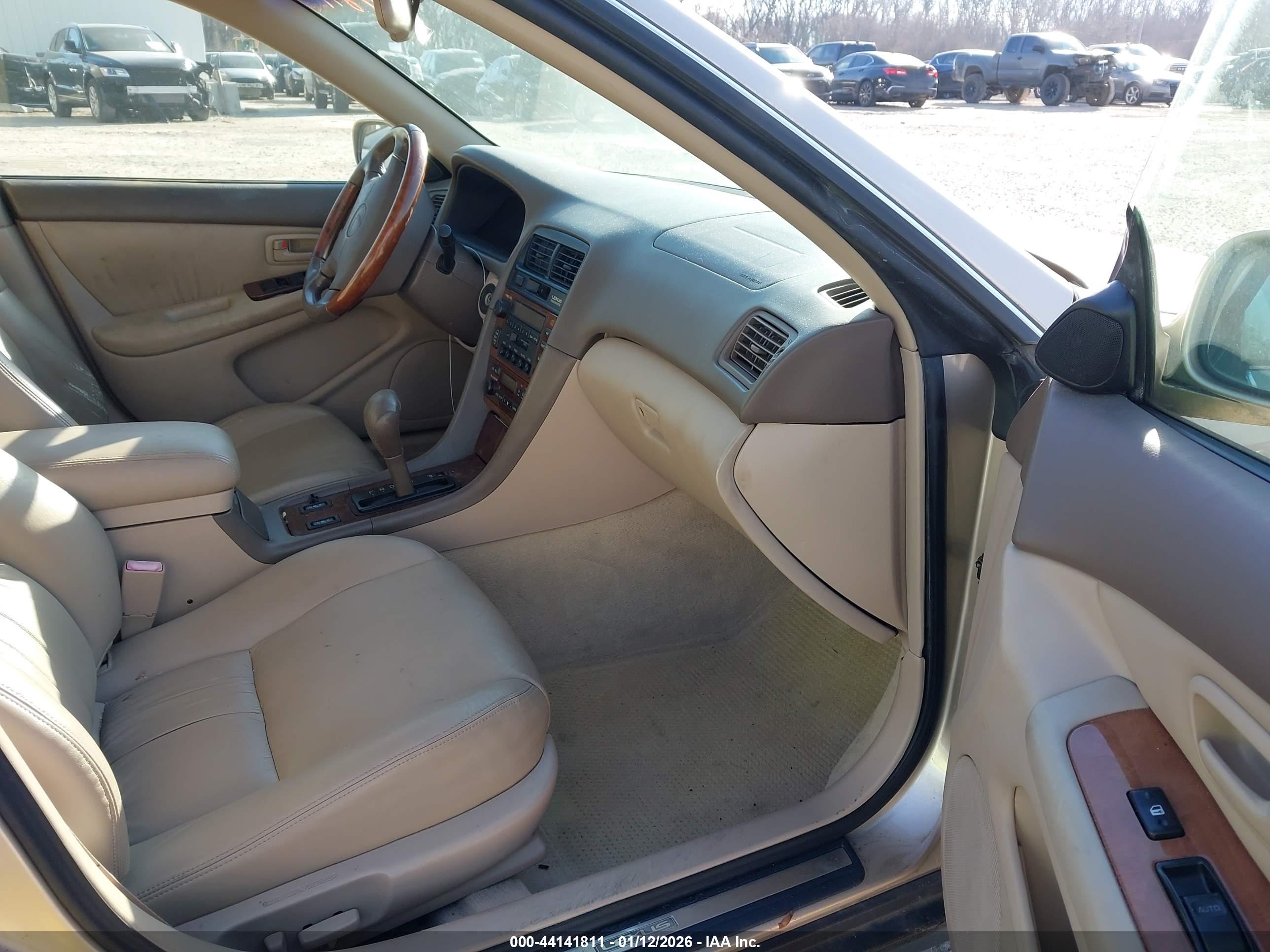 LEXUS ES image 5