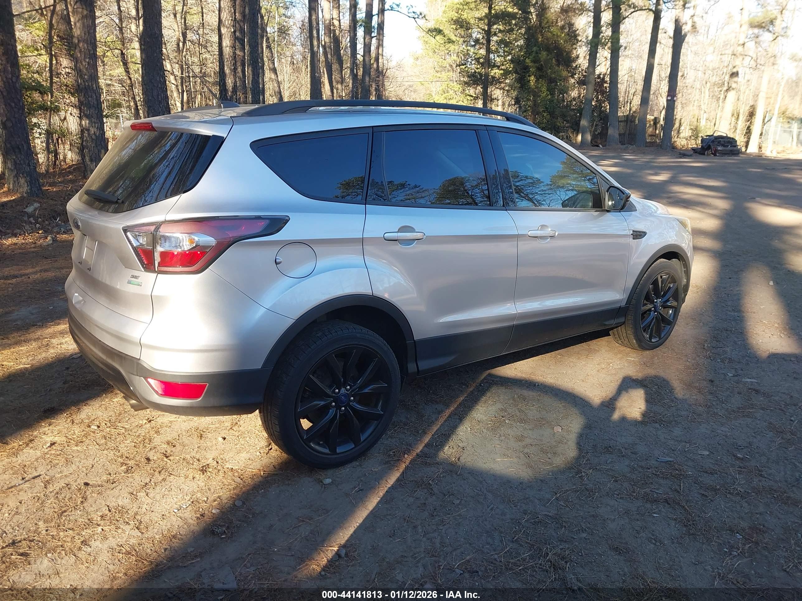 FORD ESCAPE image 4