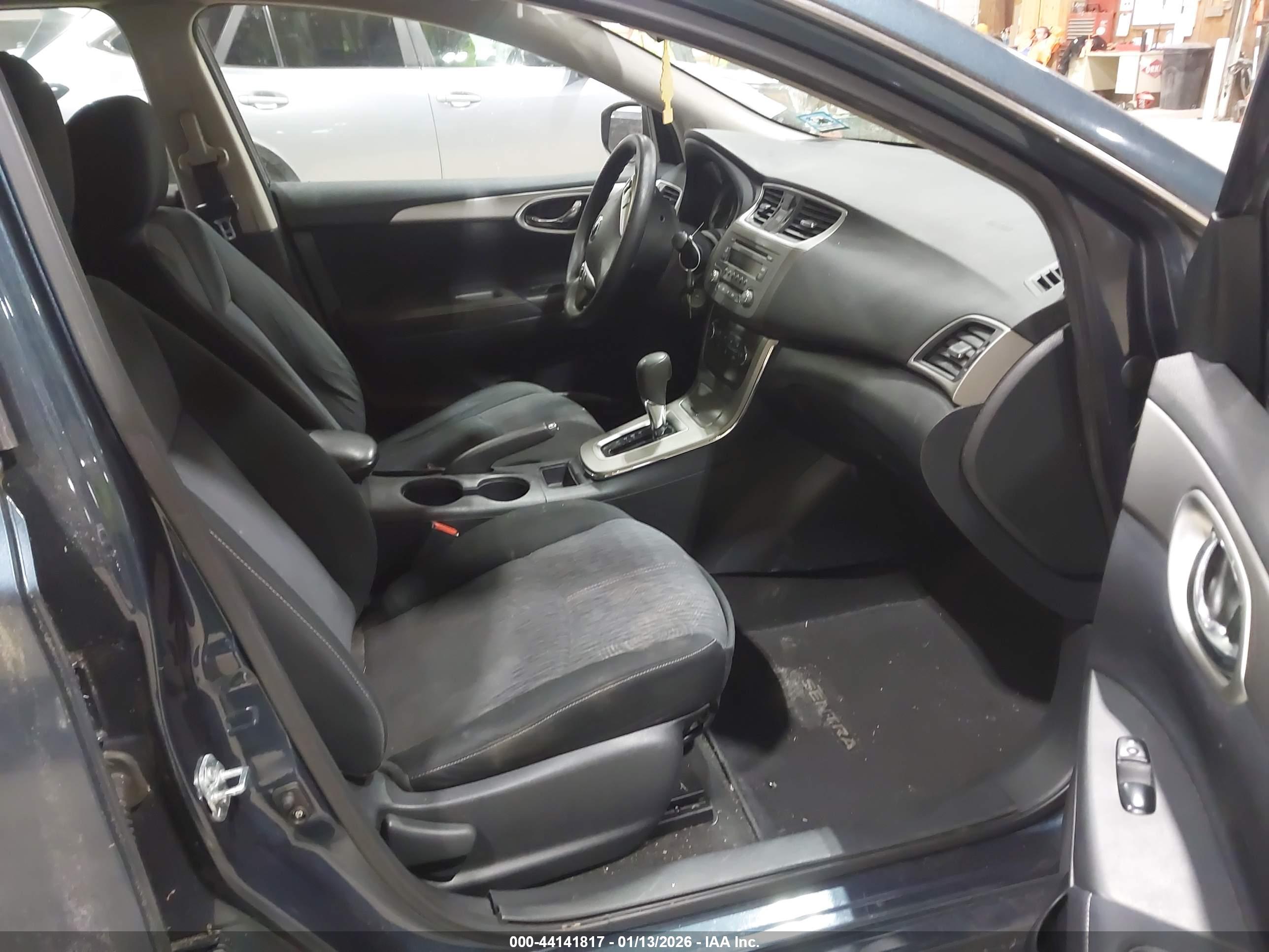 NISSAN SENTRA image 5