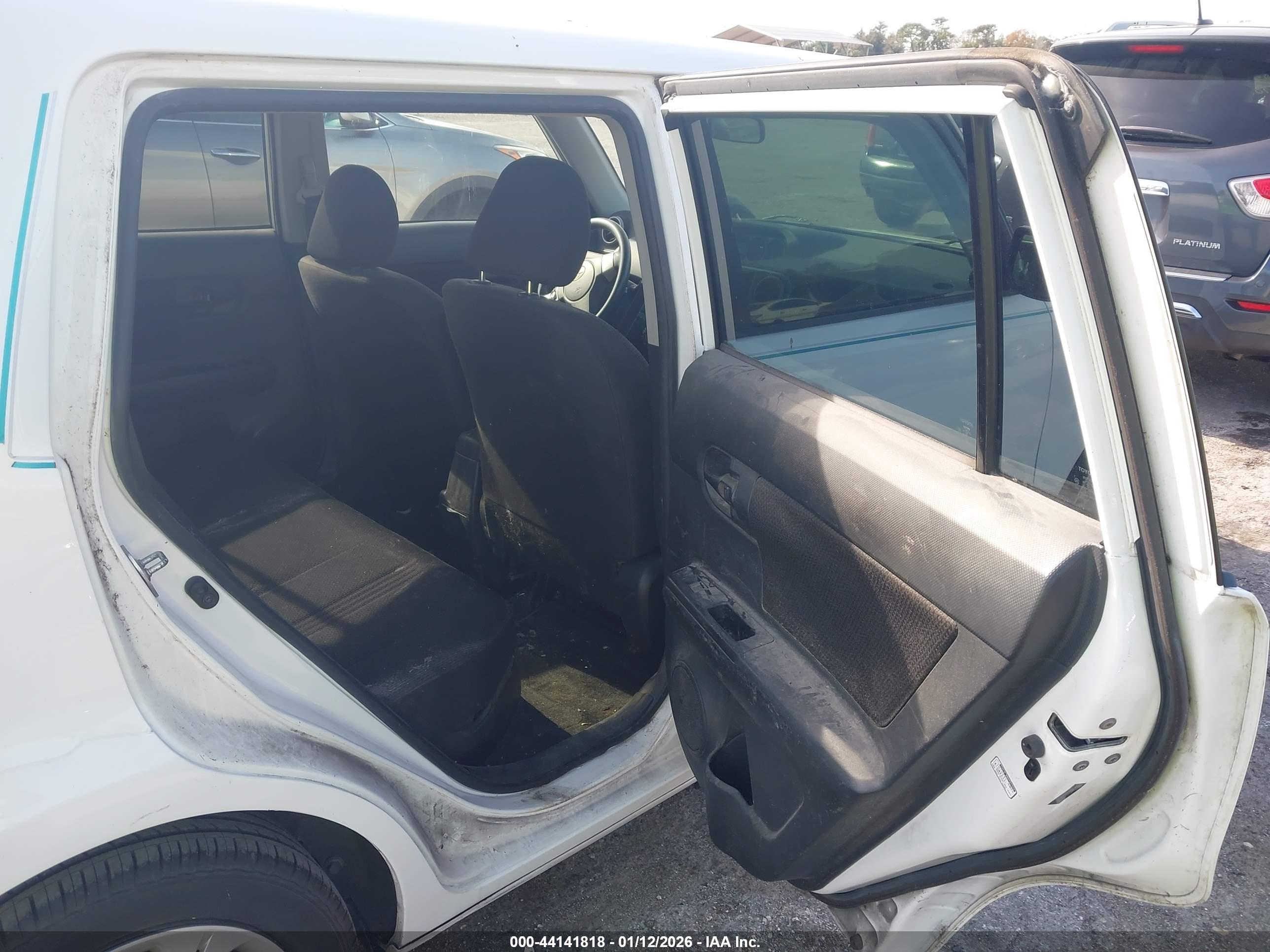 SCION XB image 8