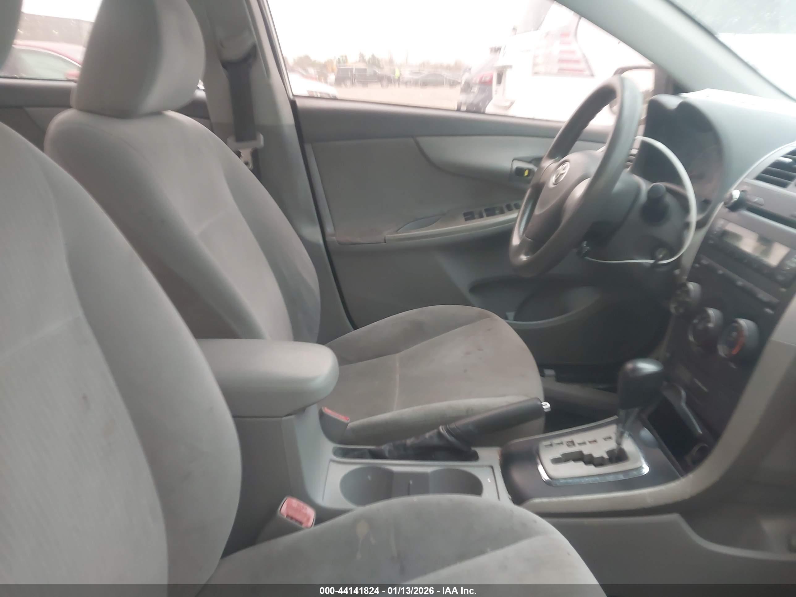 TOYOTA COROLLA image 5