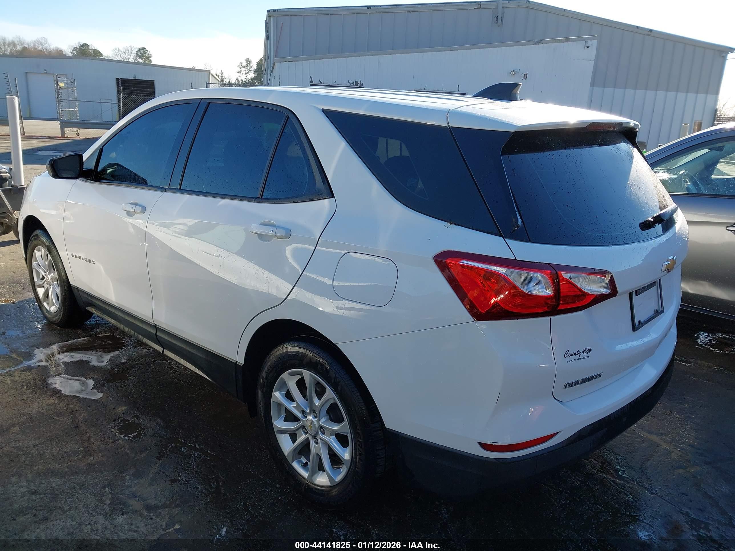 CHEVROLET EQUINOX image 3