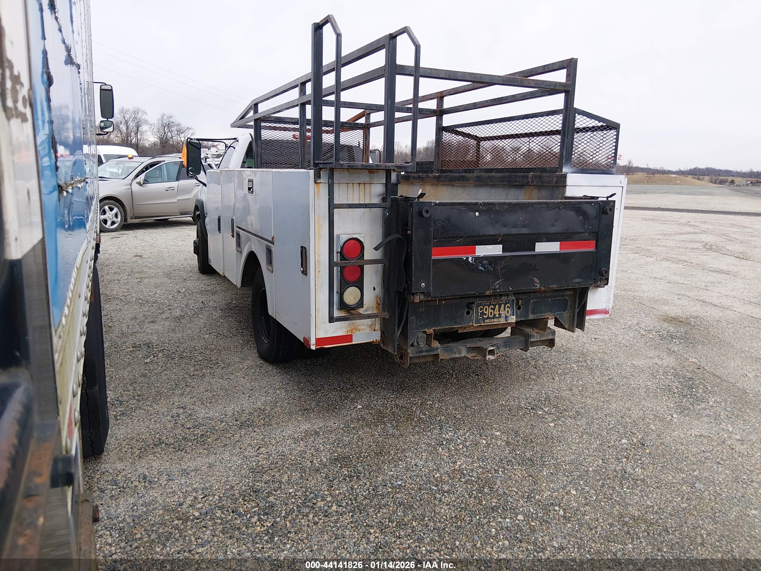 CHEVROLET SILVERADO image 3