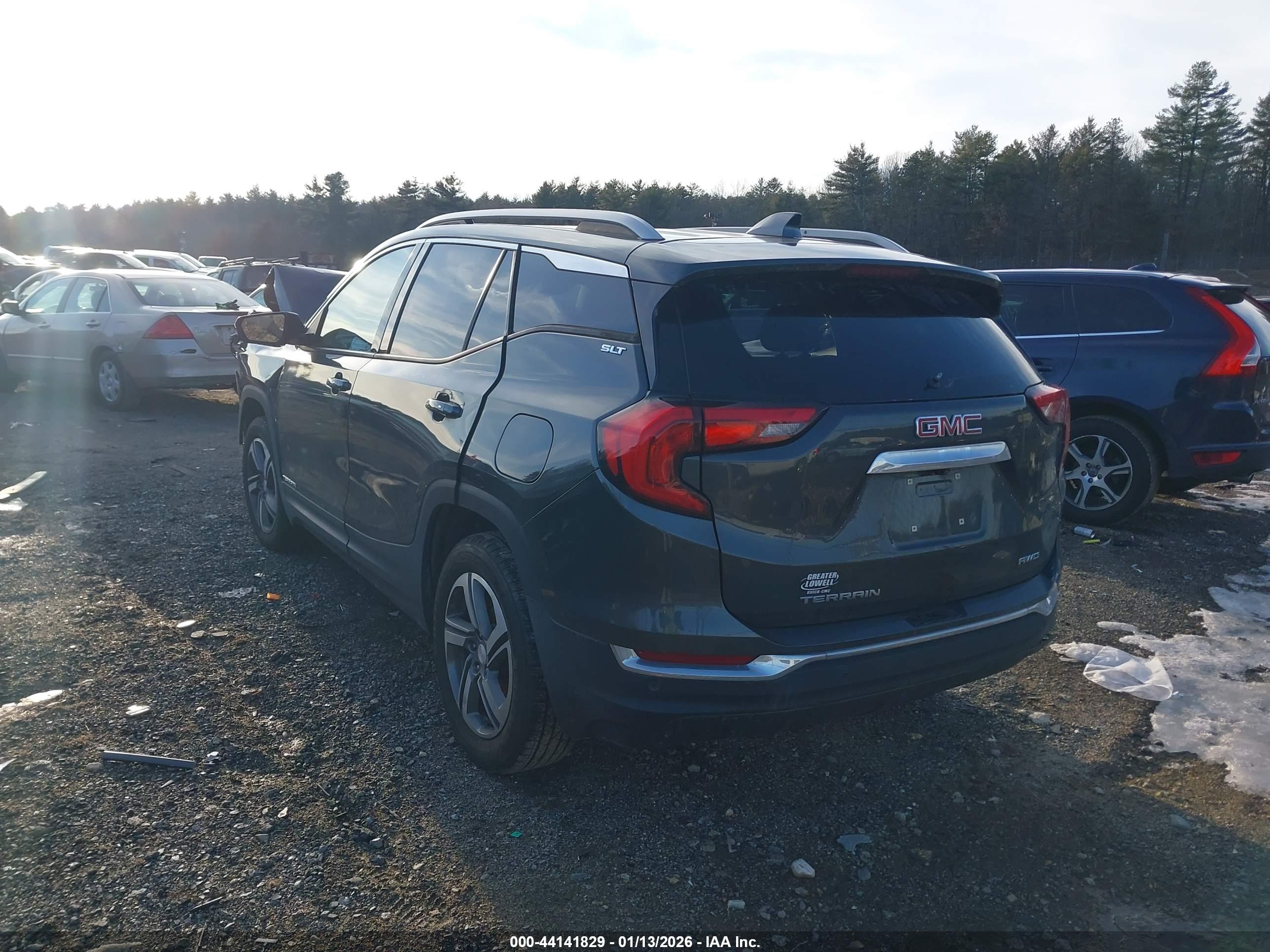 GMC TERRAIN image 3