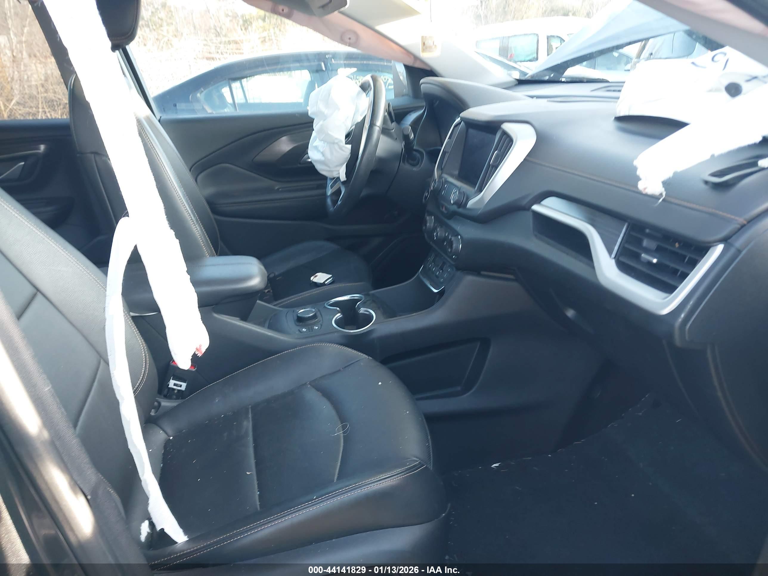 GMC TERRAIN image 5