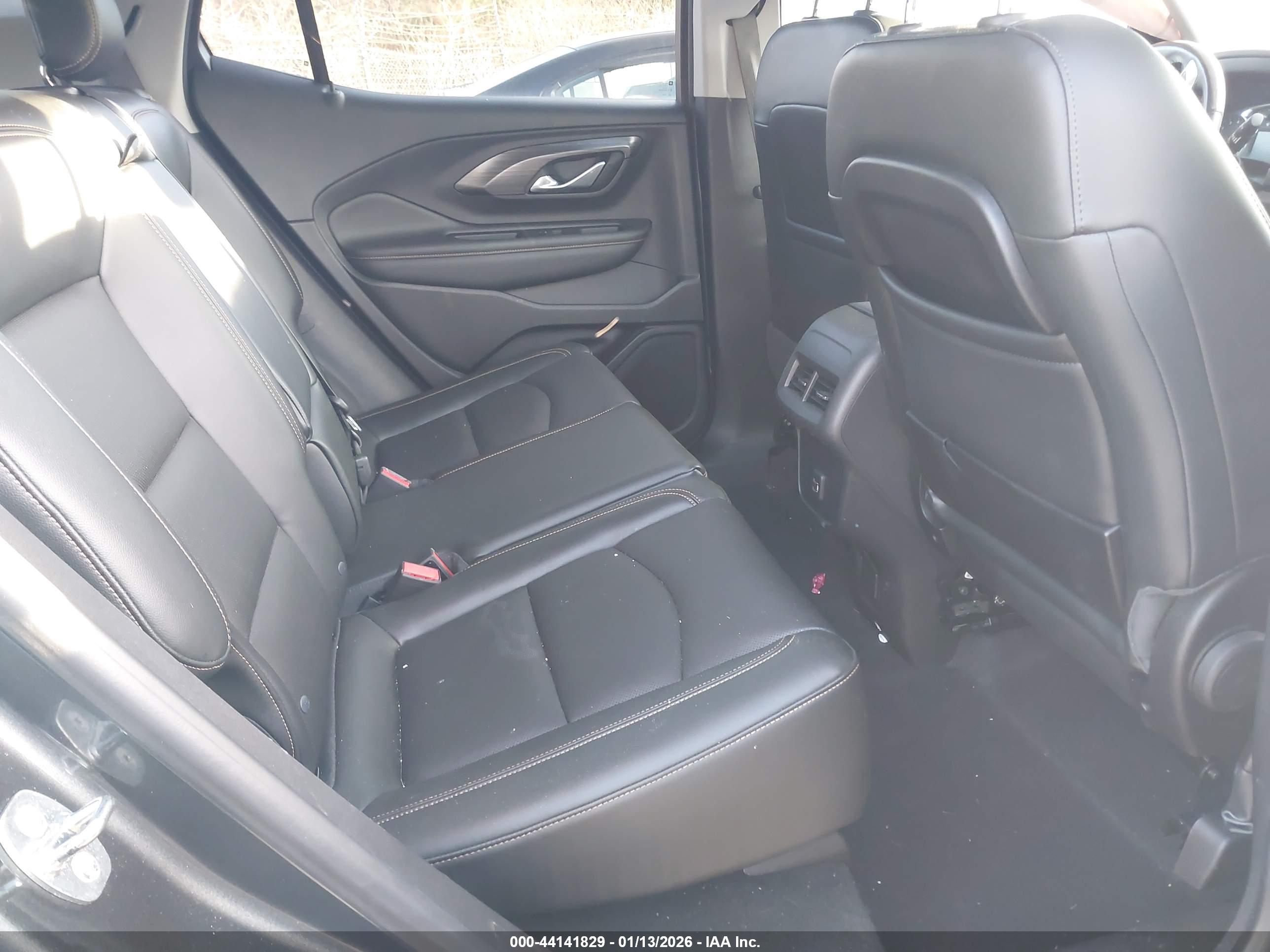 GMC TERRAIN image 8