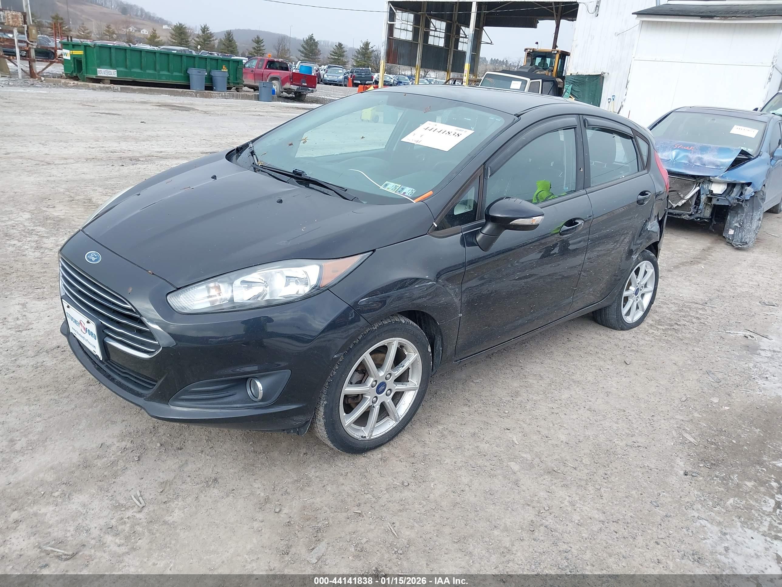 FORD FIESTA image 2