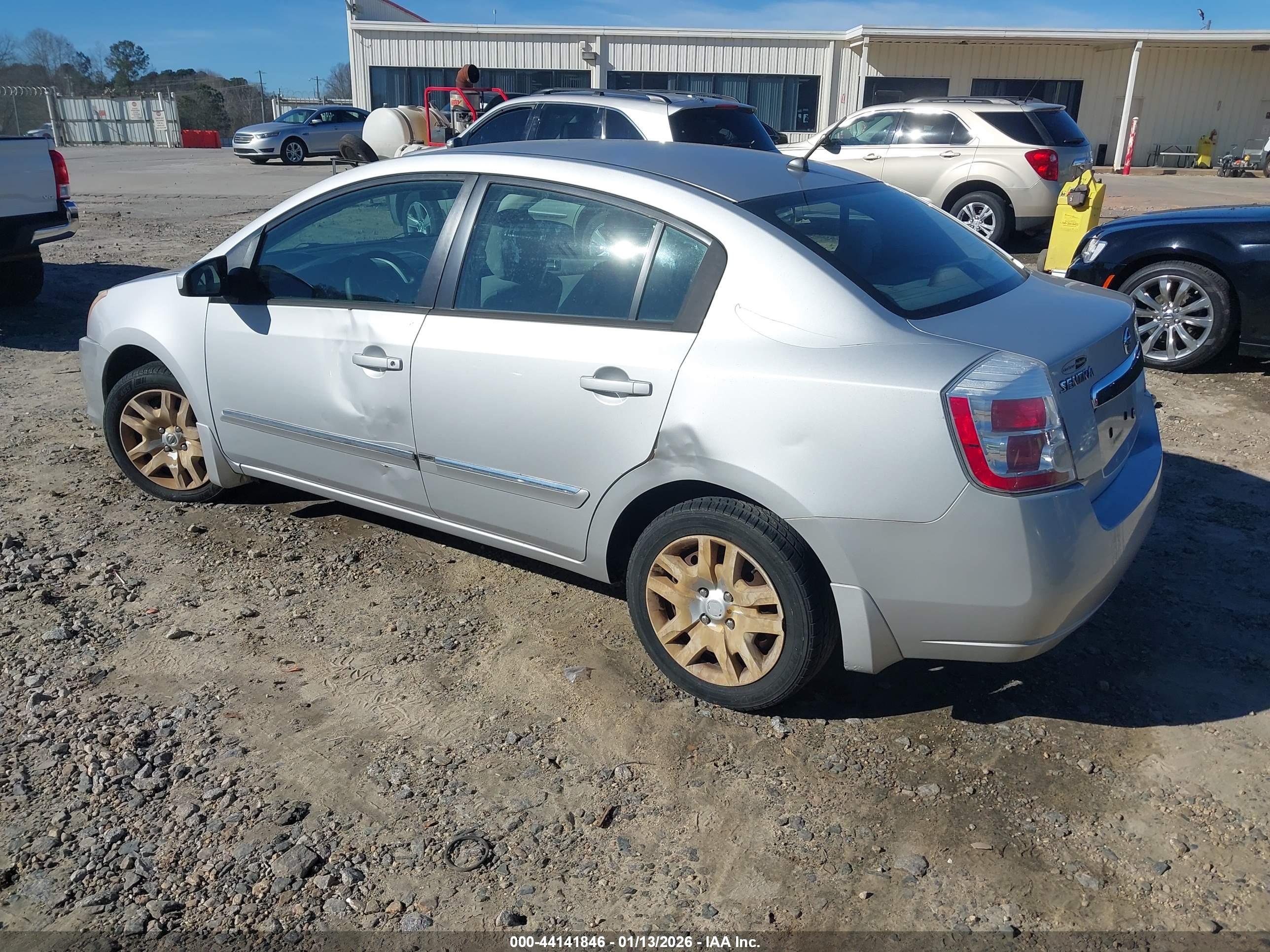 NISSAN SENTRA image 3