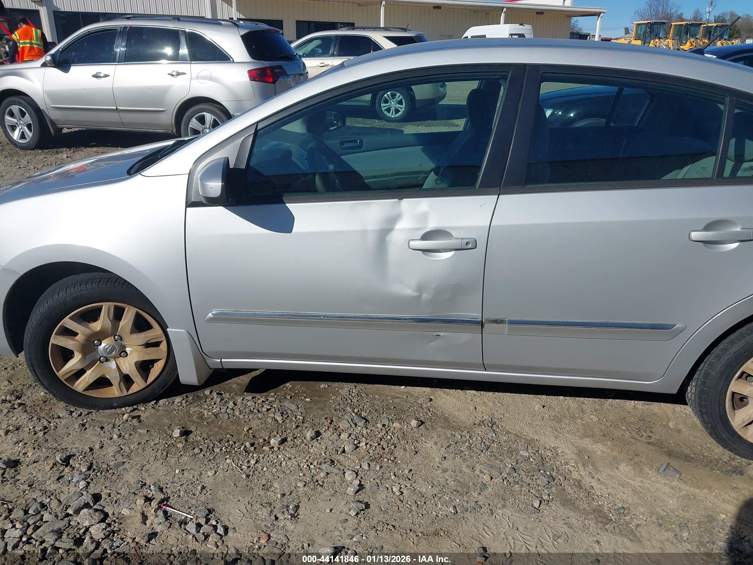 NISSAN SENTRA image 6