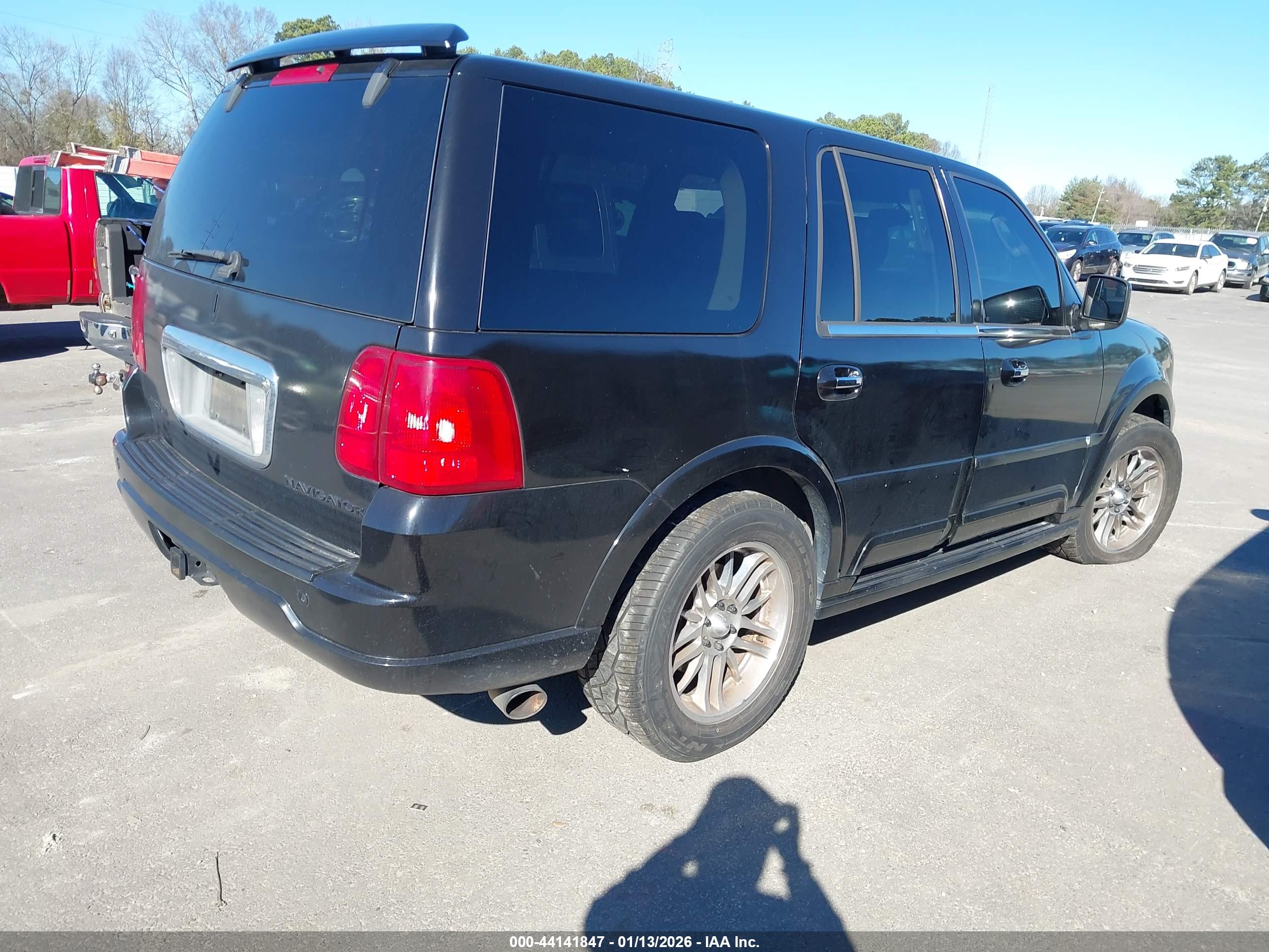 LINCOLN NAVIGATOR image 4