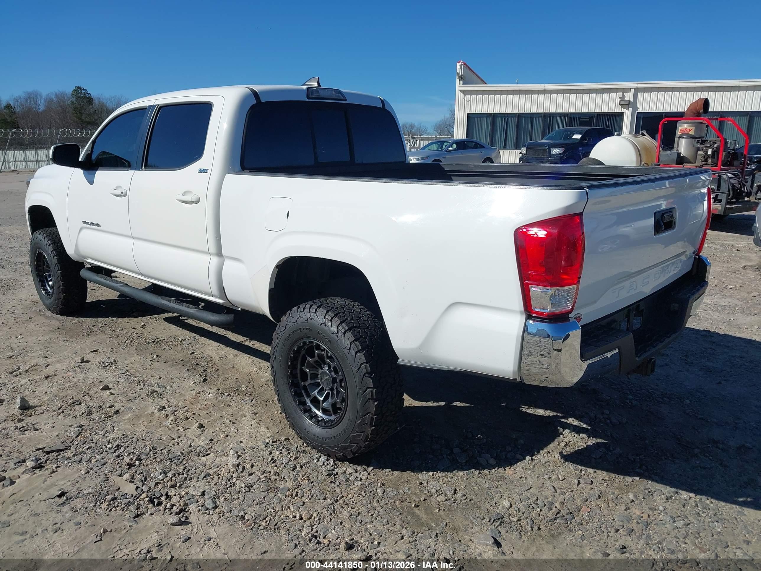 TOYOTA TACOMA image 3