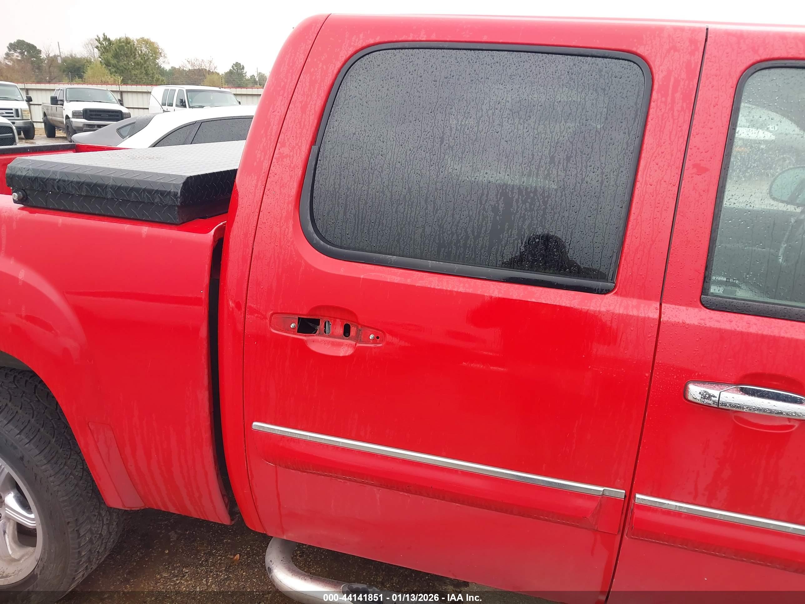 GMC SIERRA image 6