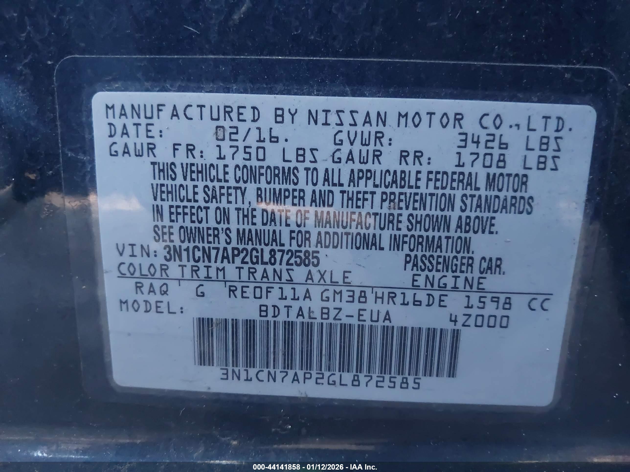 NISSAN VERSA image 9