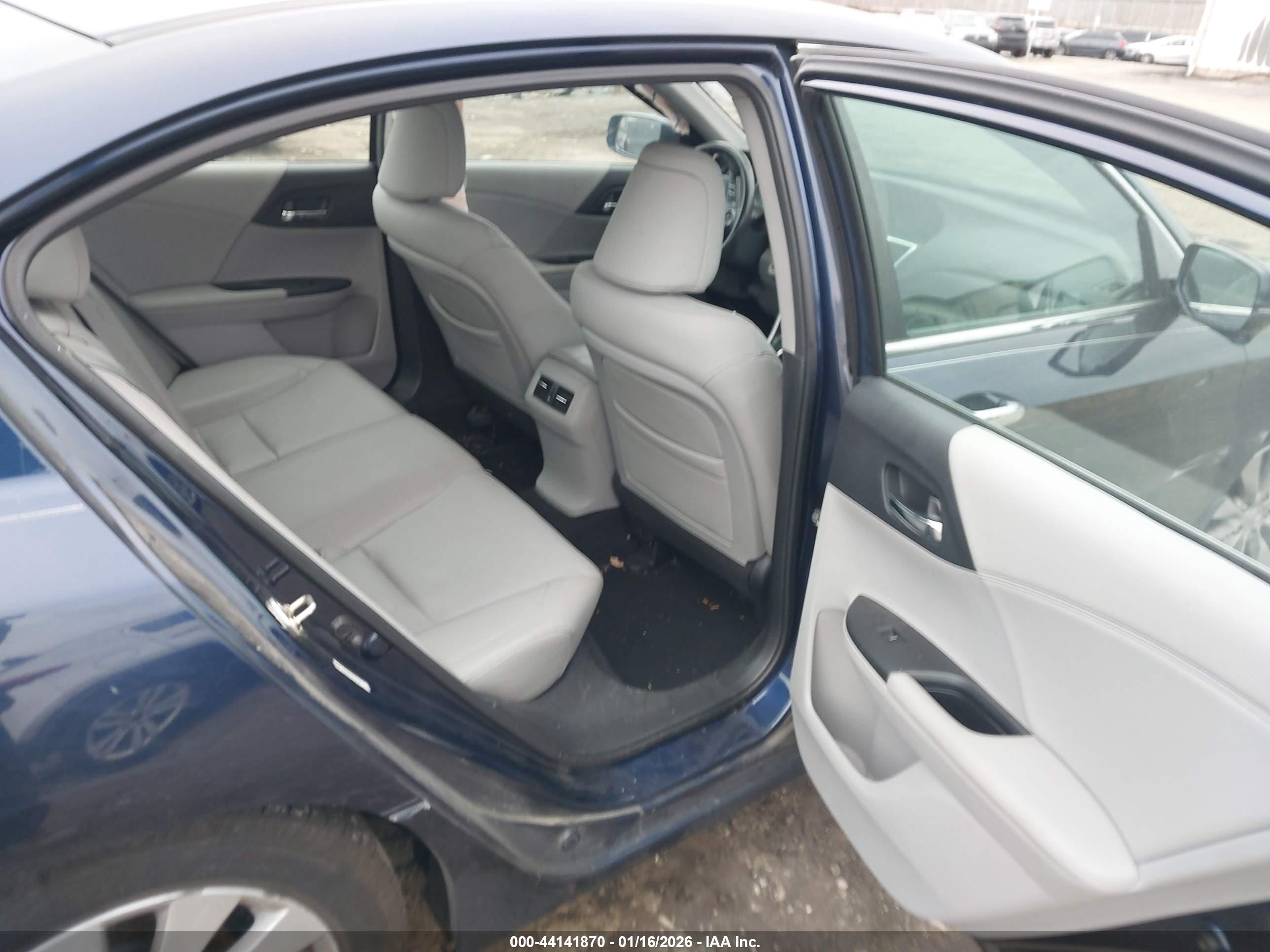HONDA ACCORD image 8