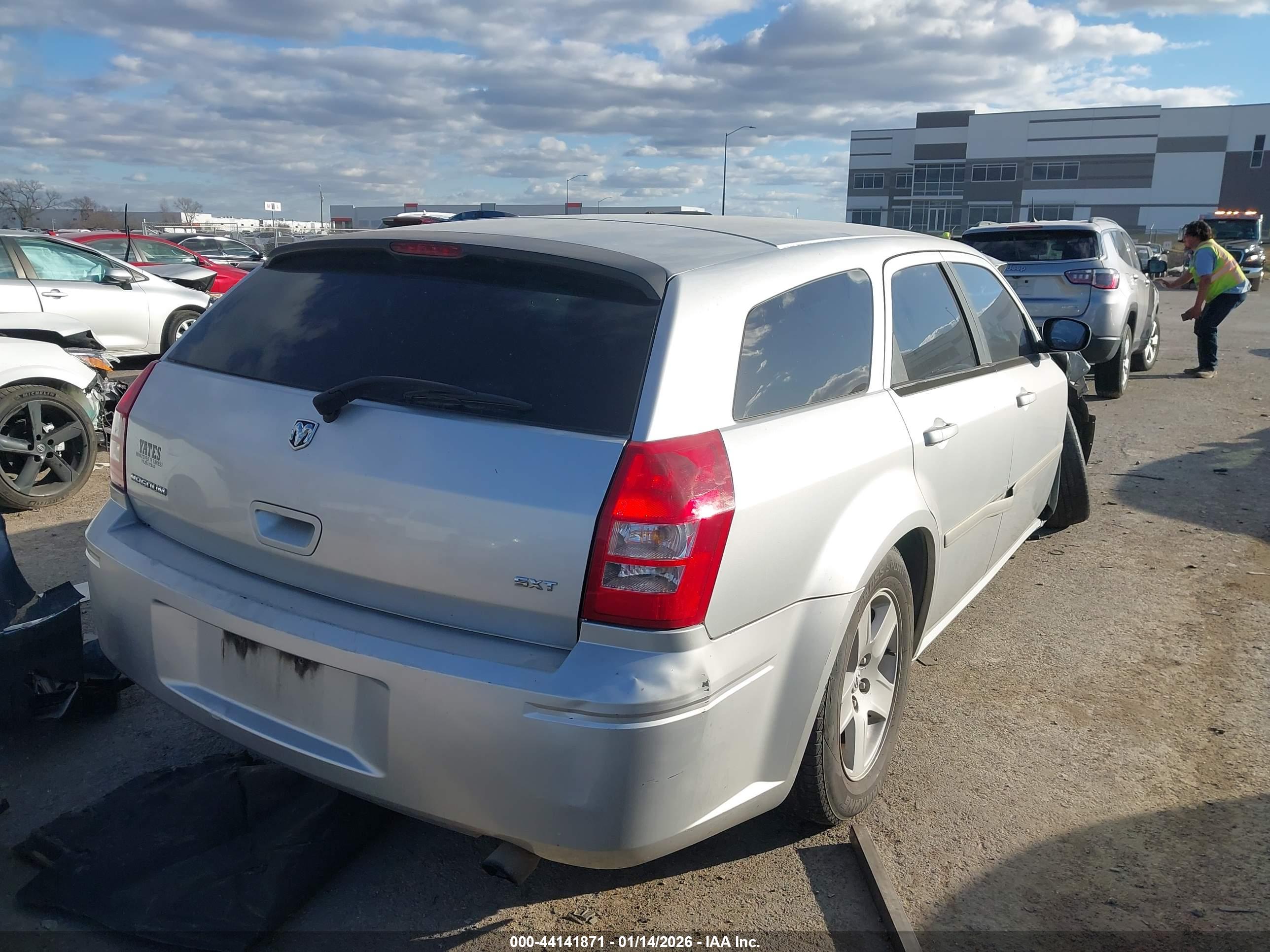 DODGE MAGNUM image 4