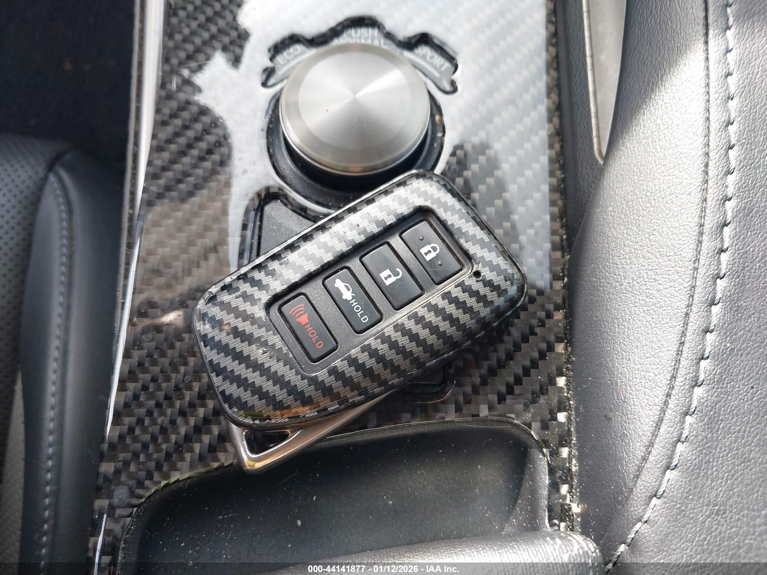 LEXUS IS image 11
